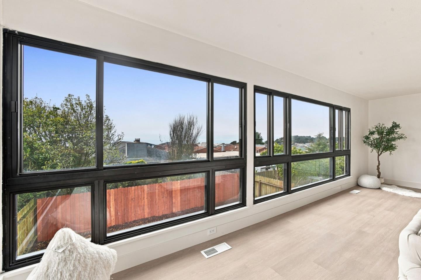 295 Edgewood DR