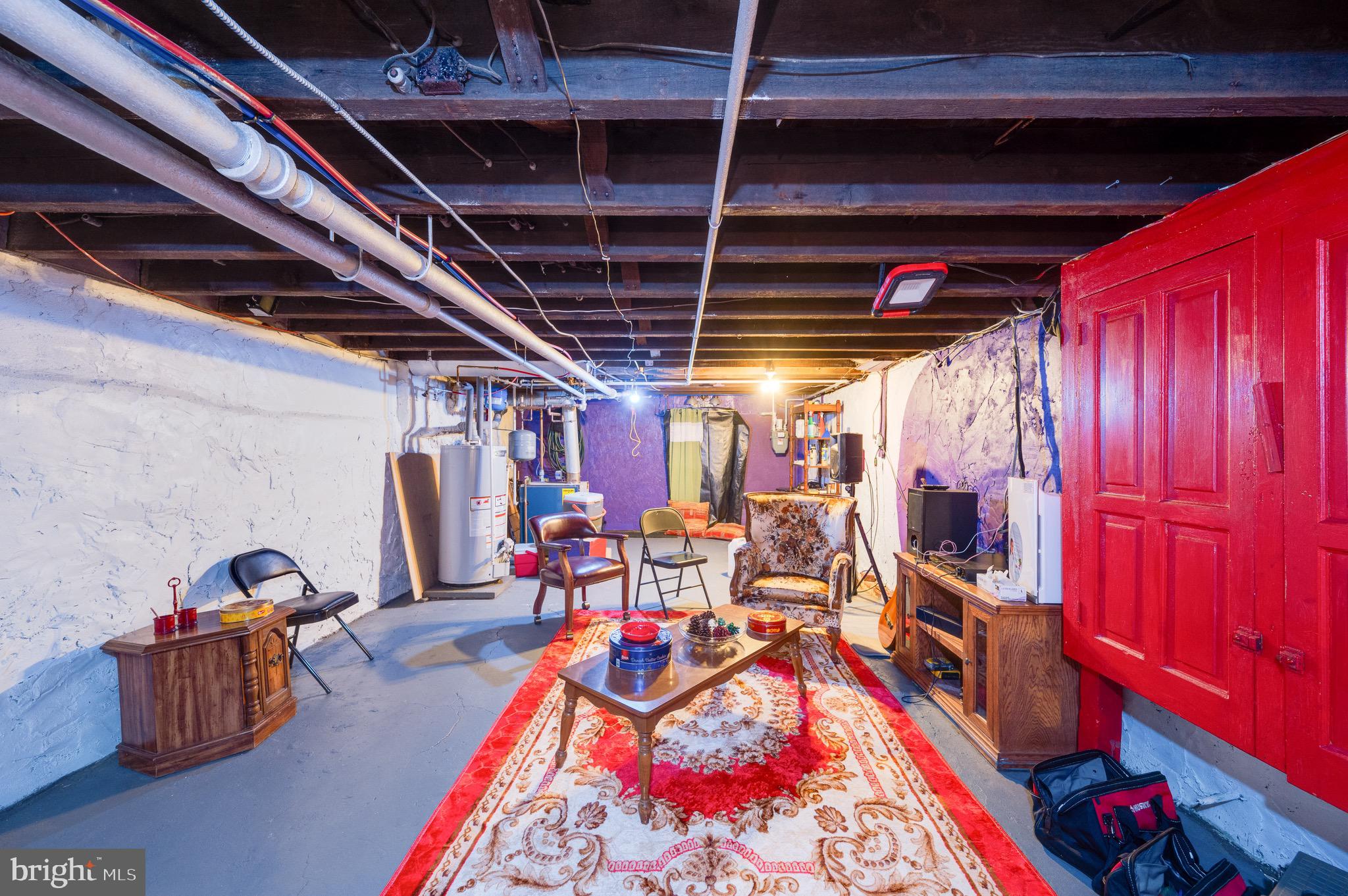 602 N 6TH STREET