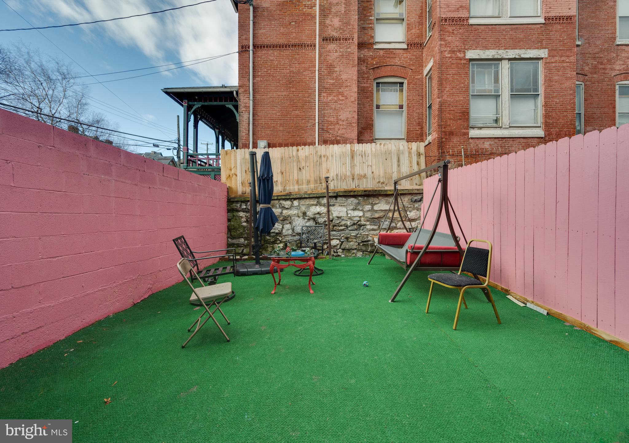 602 N 6TH STREET