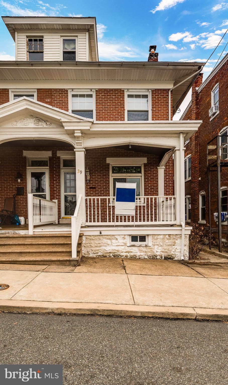 29 E 4TH STREET