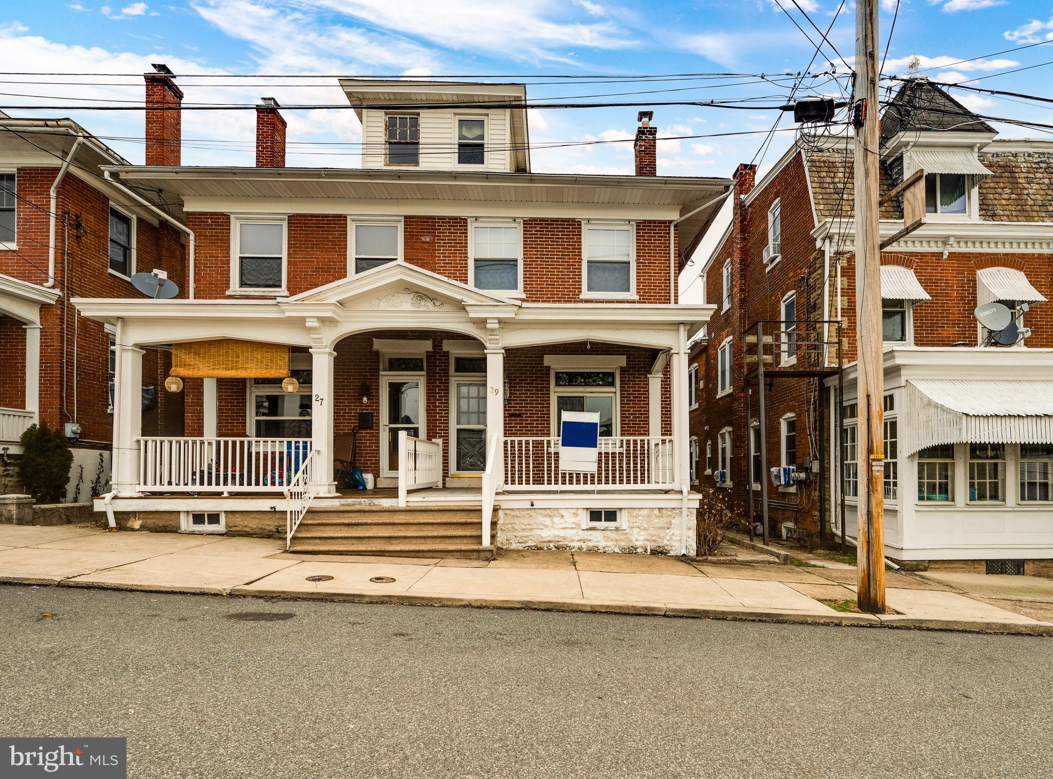 29 E 4TH STREET