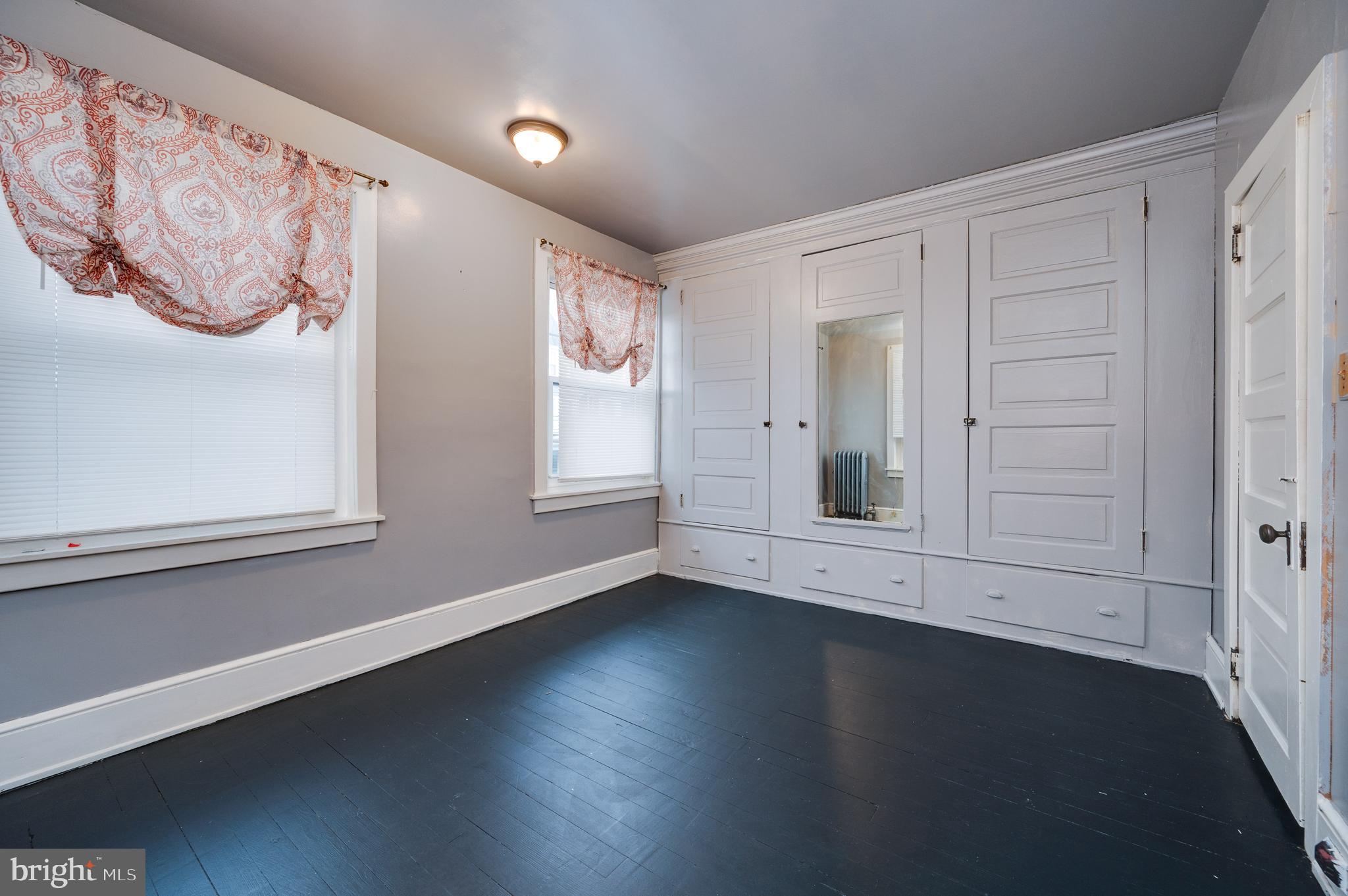 29 E 4TH STREET