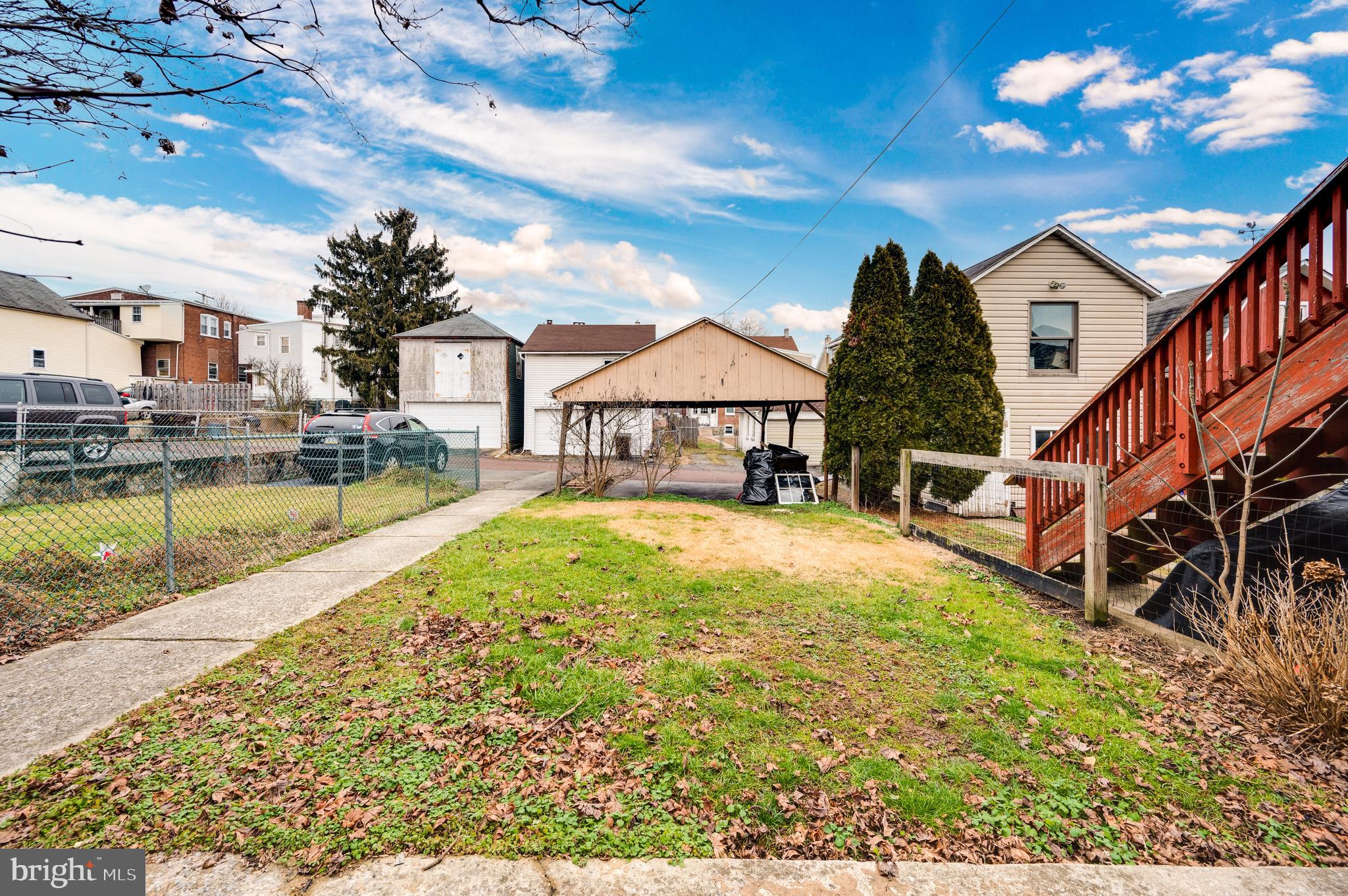 29 E 4TH STREET