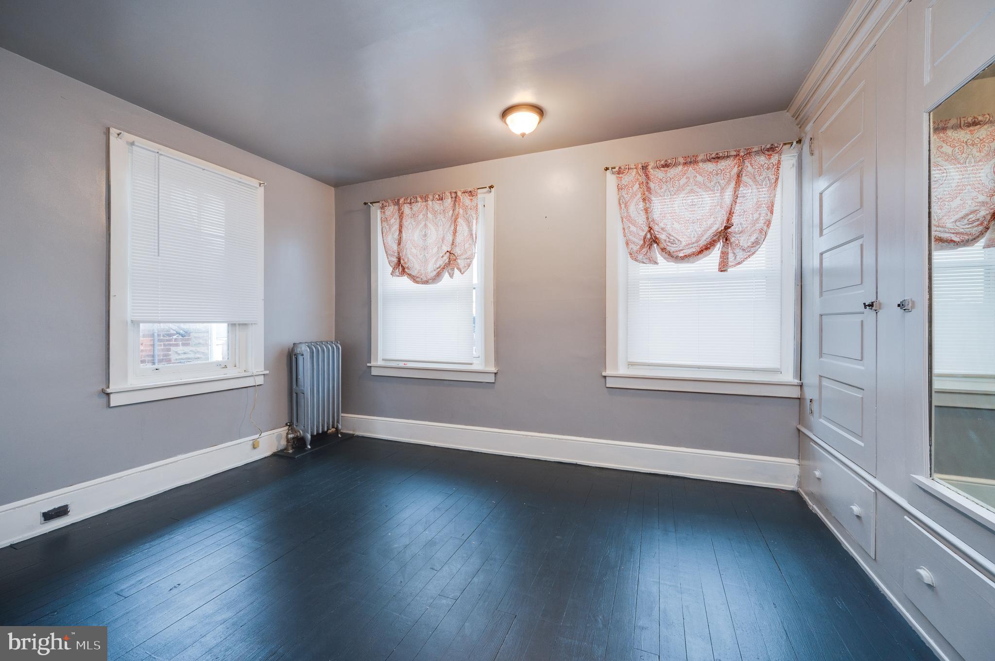 29 E 4TH STREET