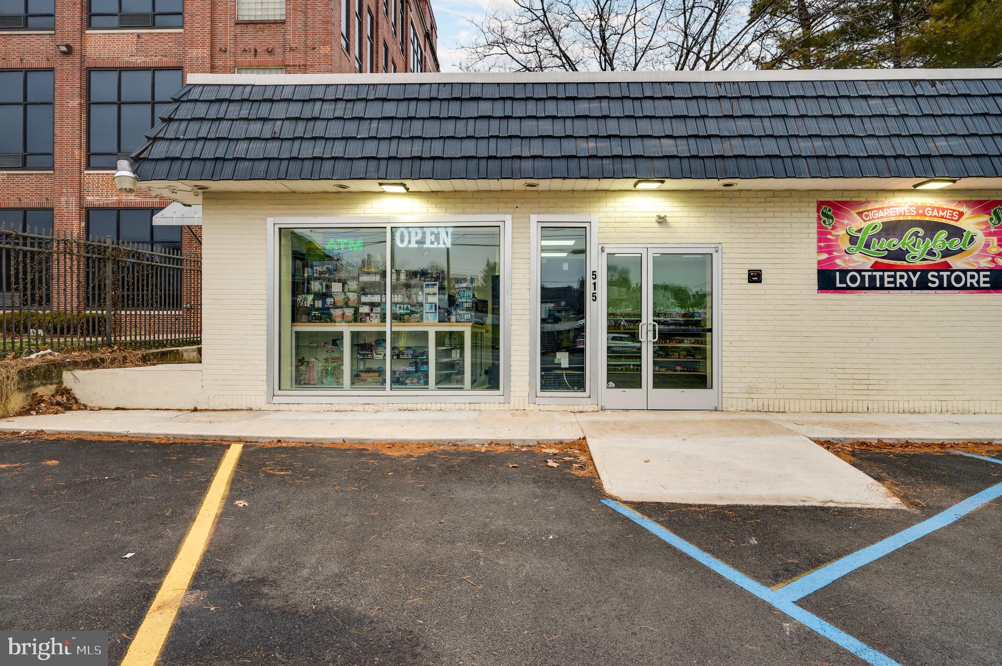 515 E LANCASTER AVENUE