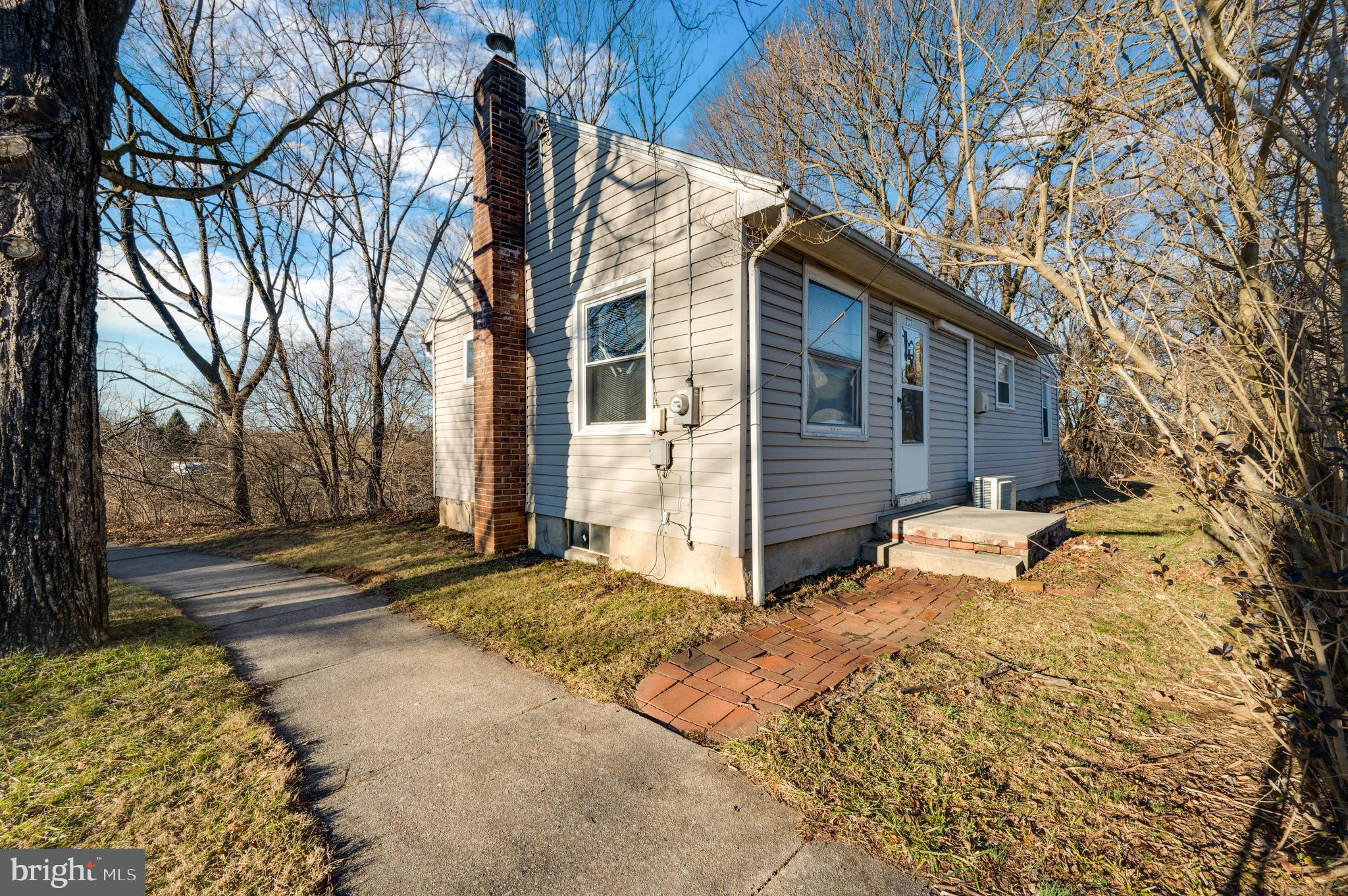 713 N 7TH STREET