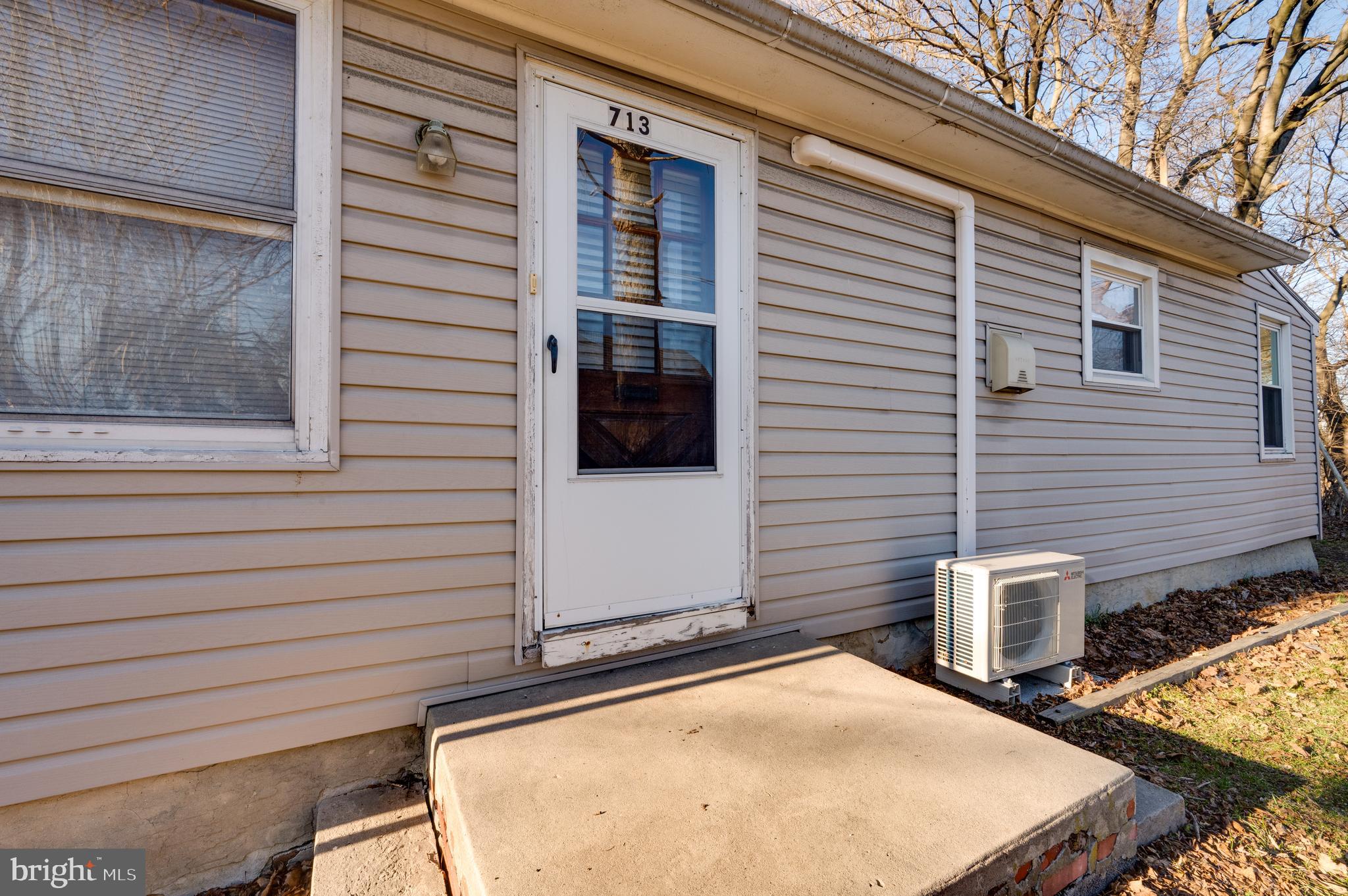 713 N 7TH STREET