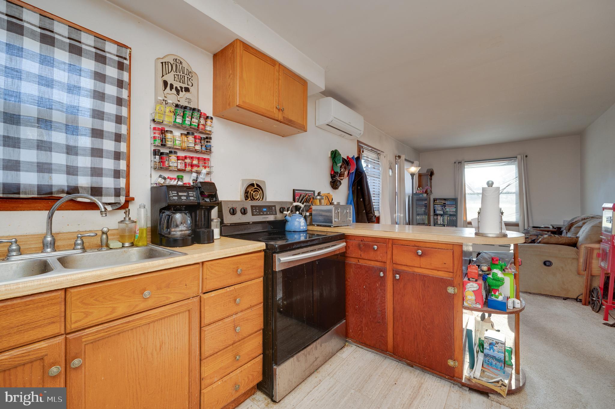 713 N 7TH STREET