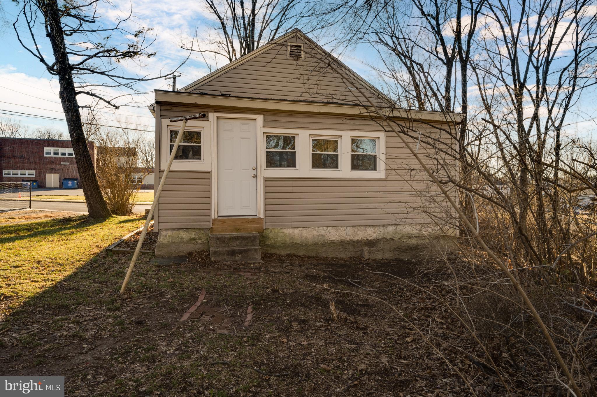 713 N 7TH STREET