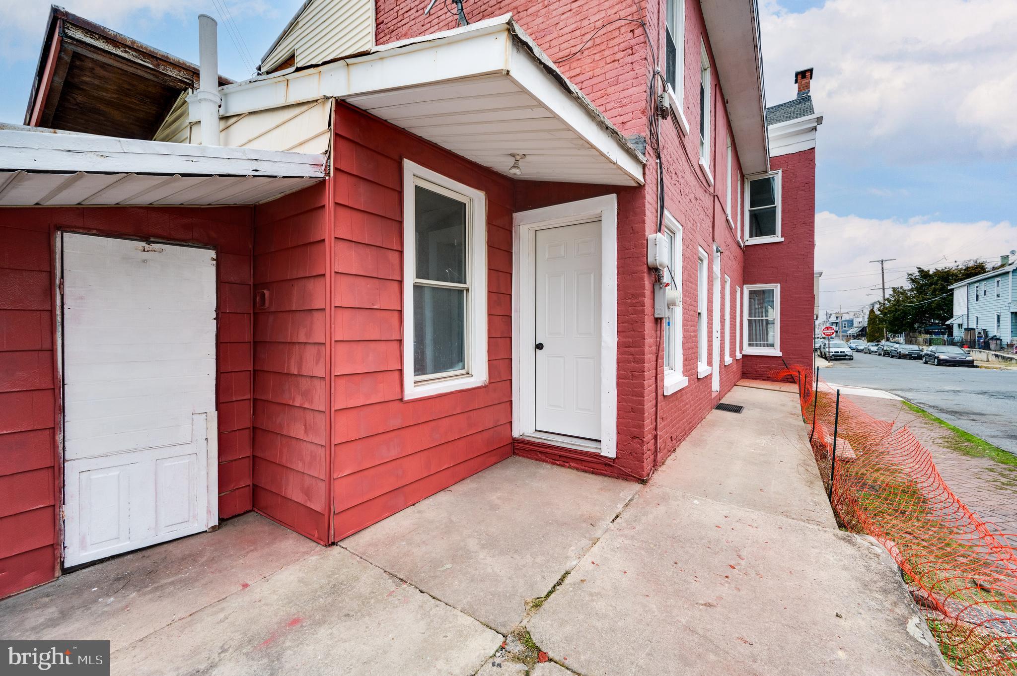 1026 SPRING STREET