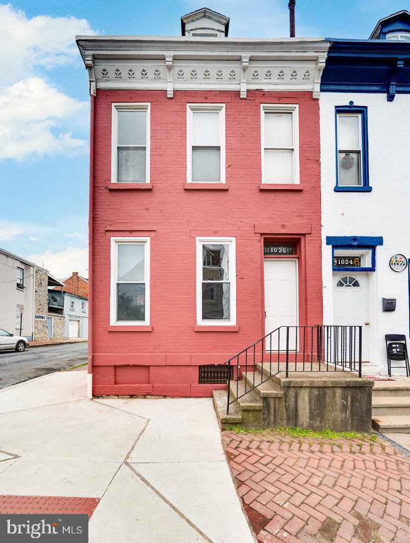 1026 SPRING STREET