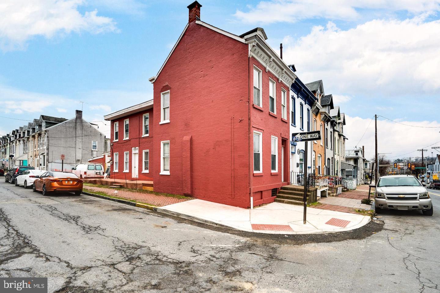 1026 SPRING STREET