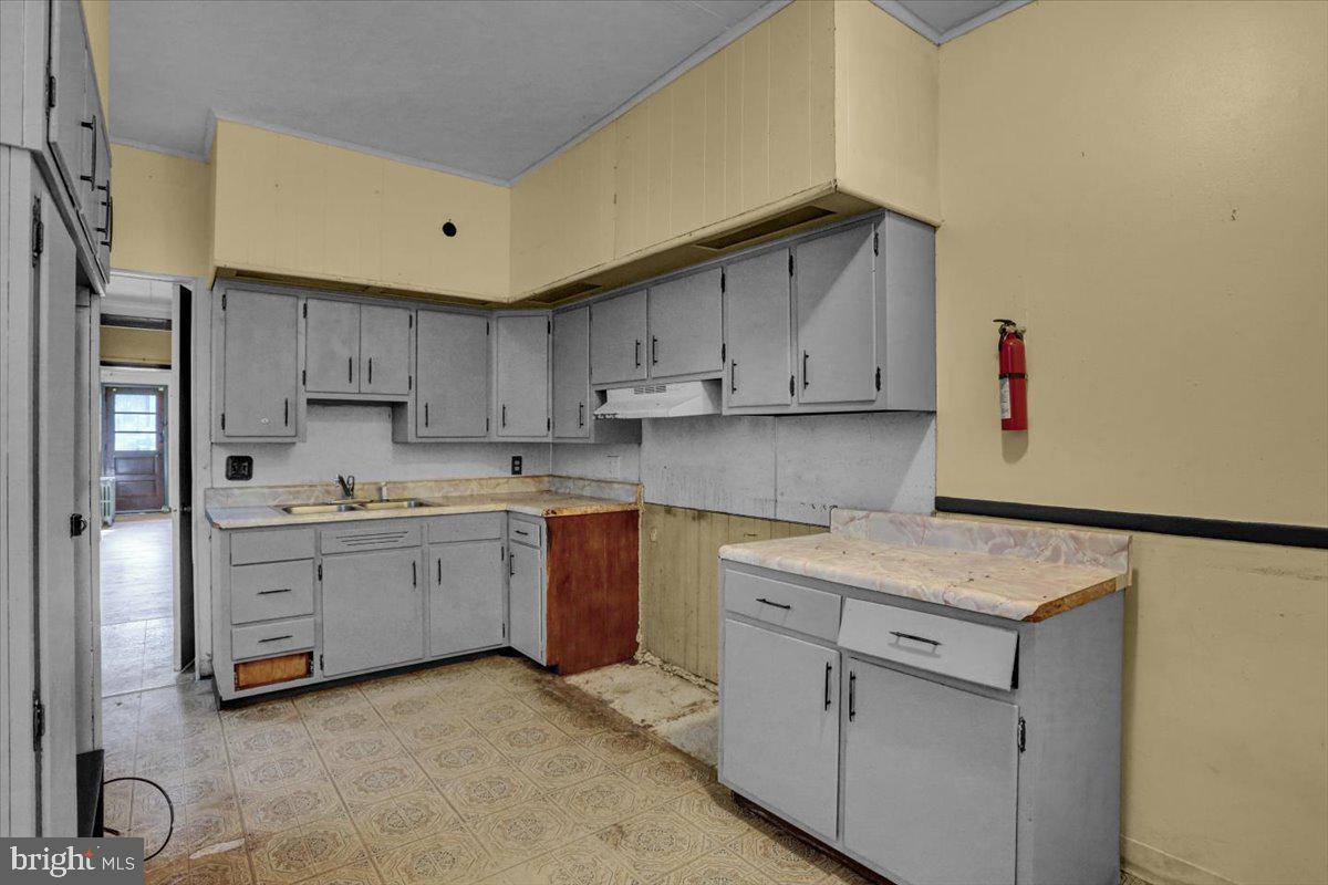 339 S 5TH STREET