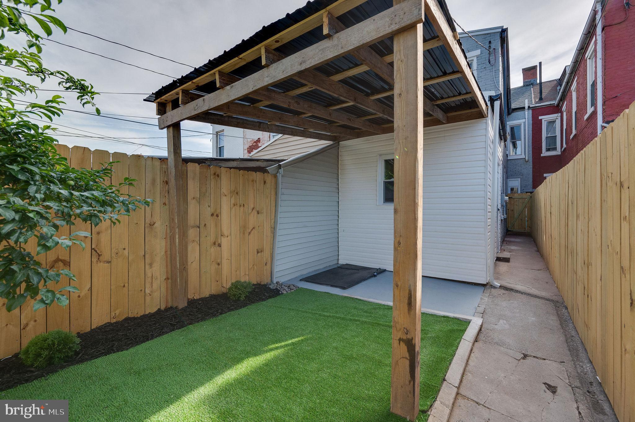 554 GORDON STREET
