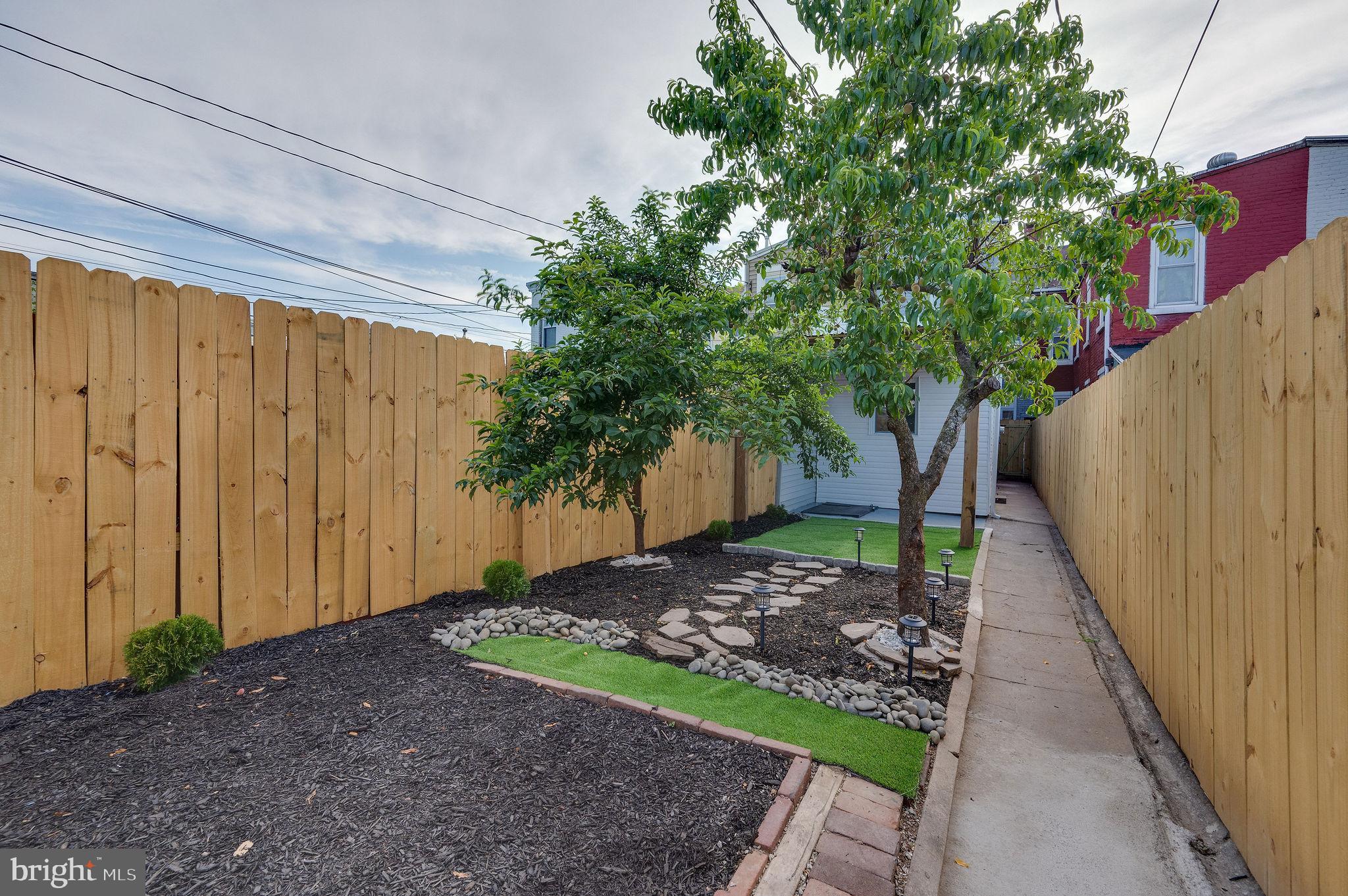 554 GORDON STREET