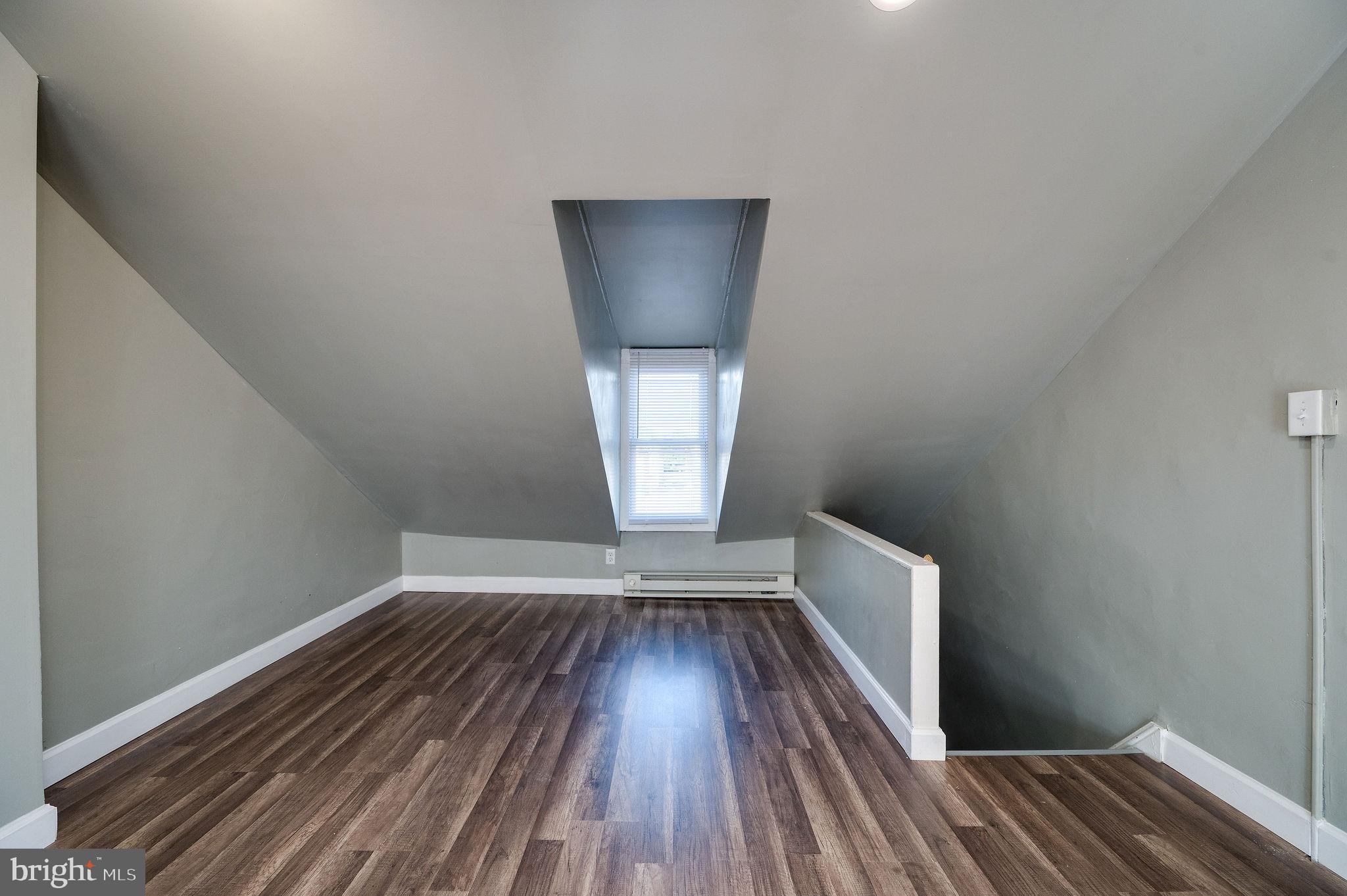 554 GORDON STREET