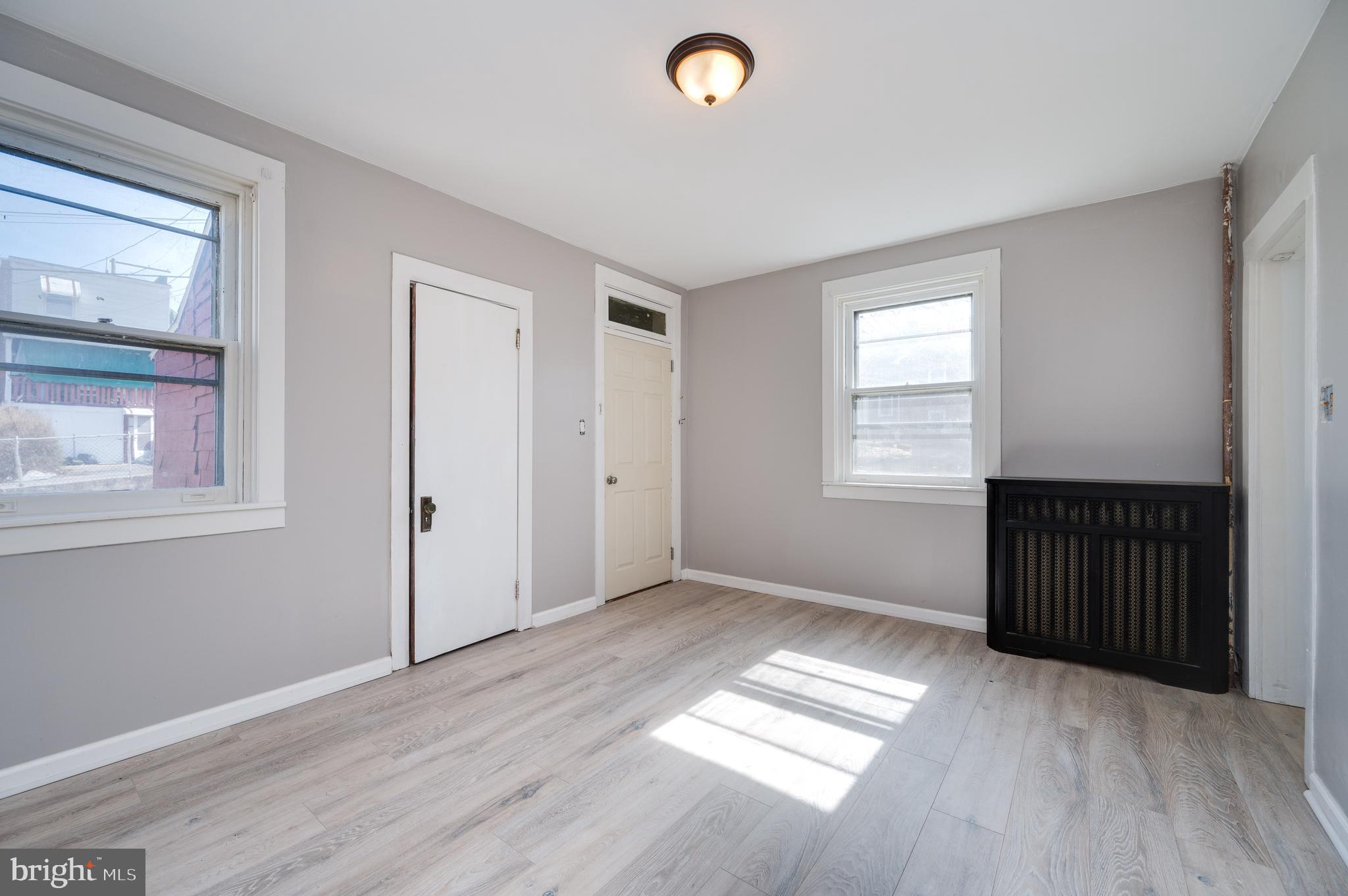 521 S 19TH STREET