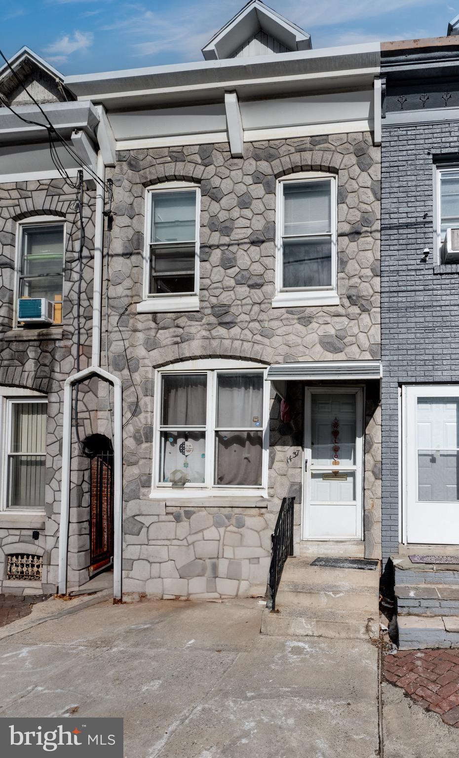 1437 FAIRVIEW STREET