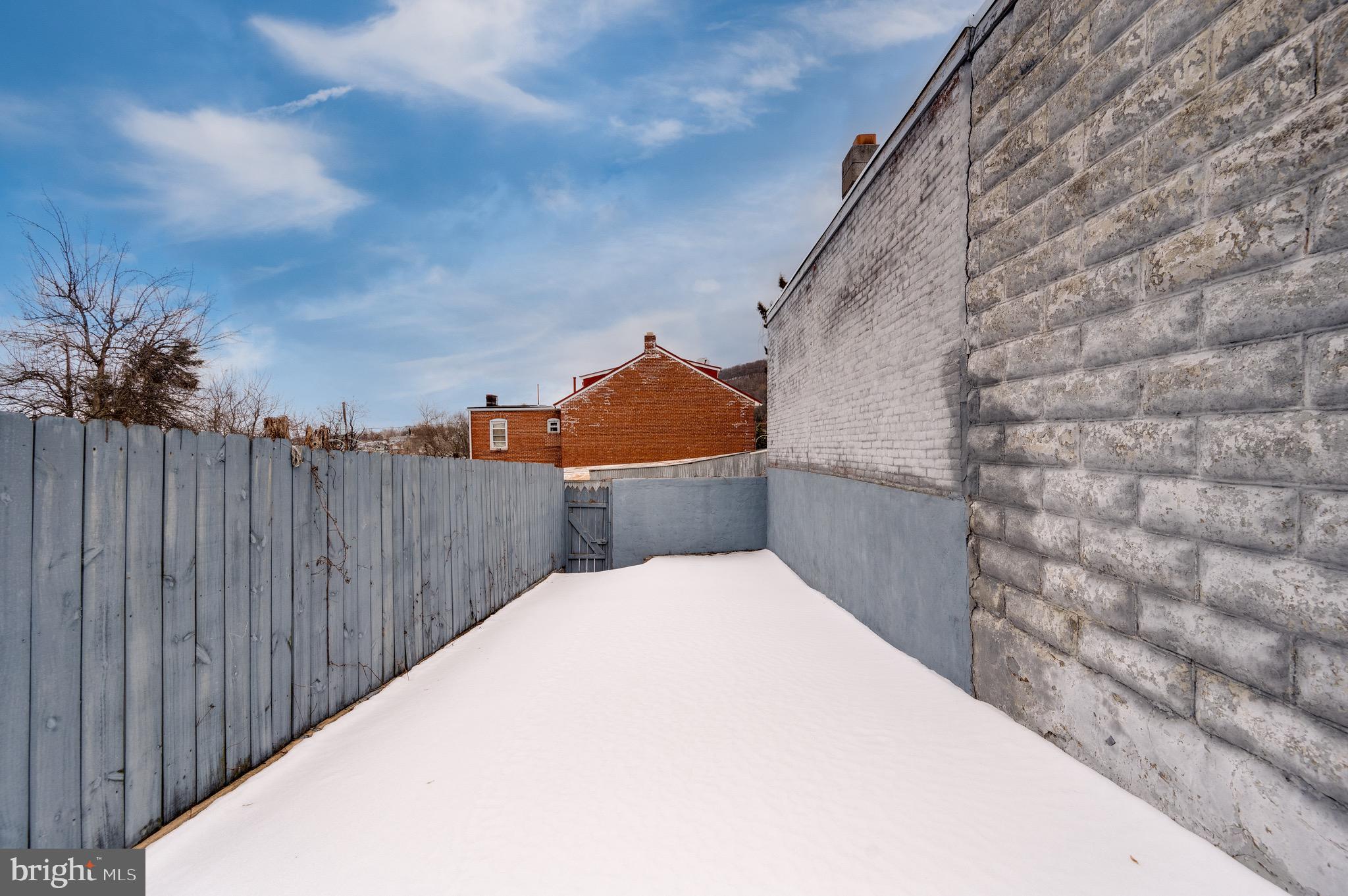 1437 FAIRVIEW STREET