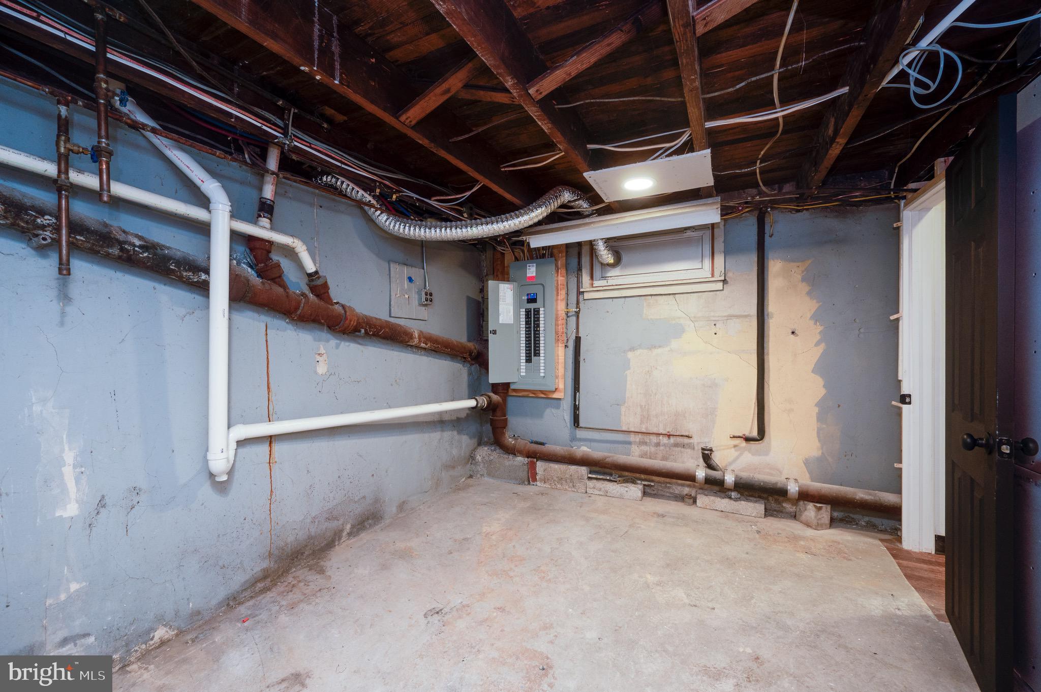 2249 CLEVELAND