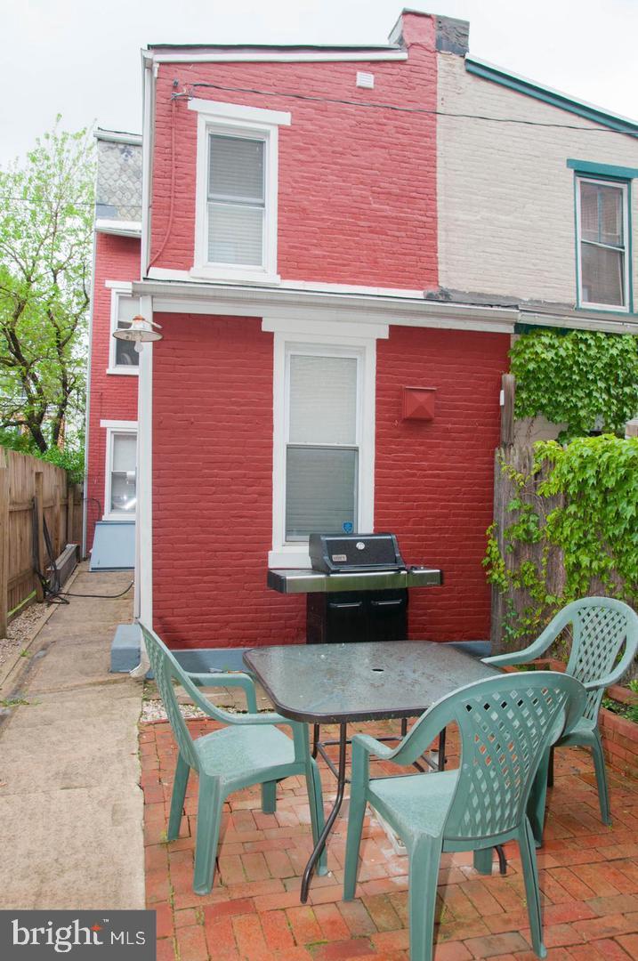 535 LAUREL STREET