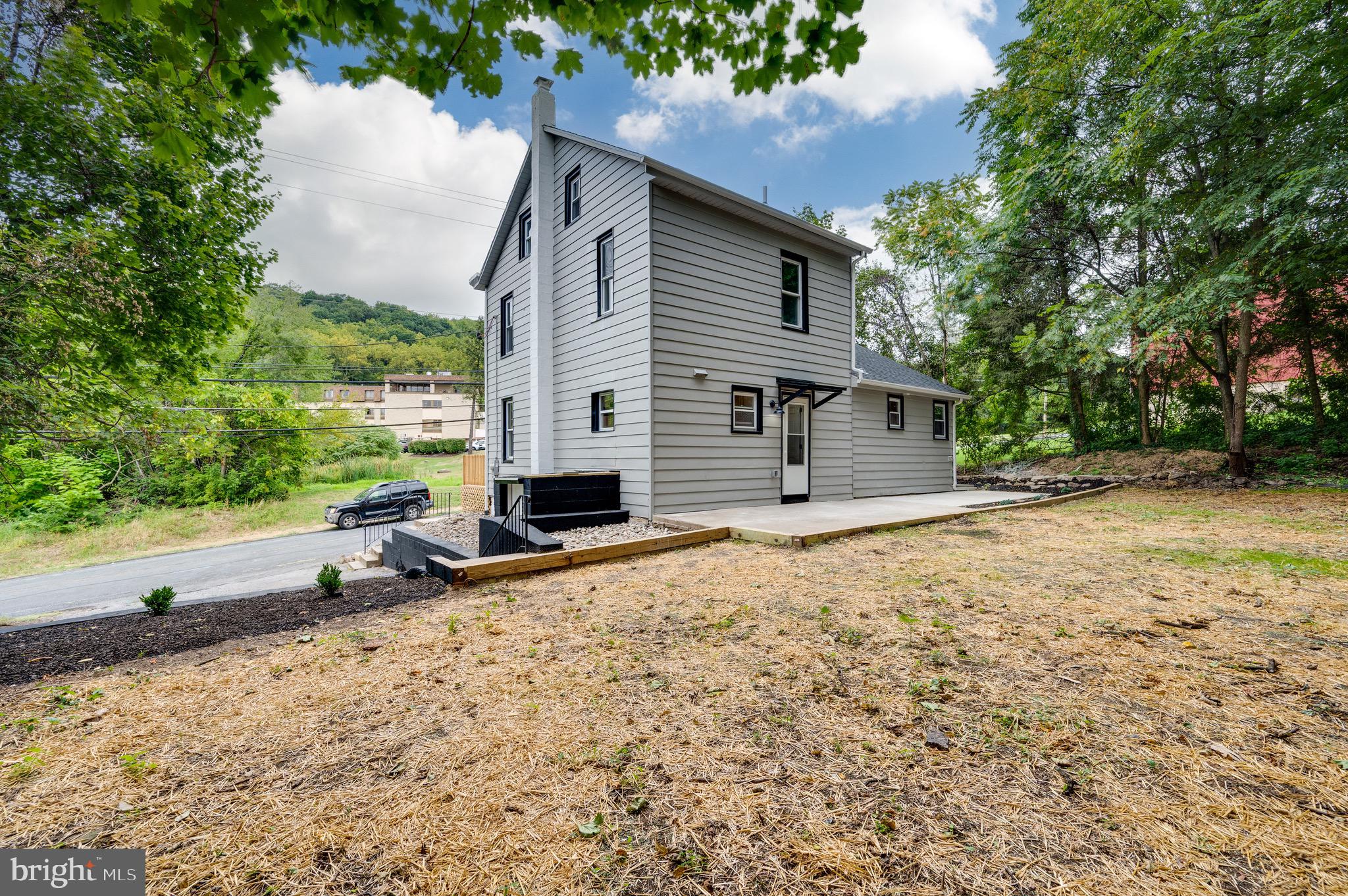 2118 ELIZABETH AVENUE