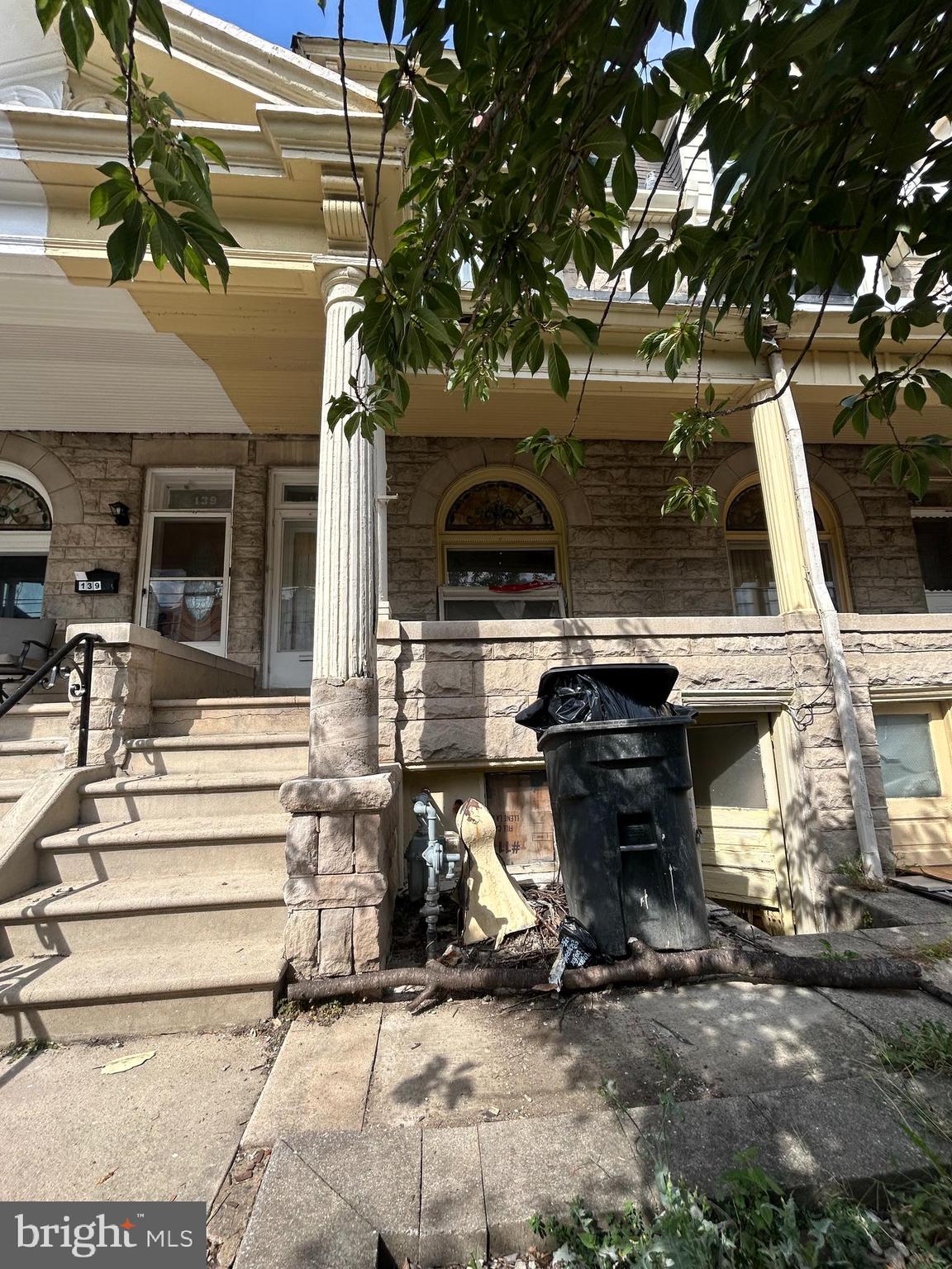 137 W WINDSOR STREET