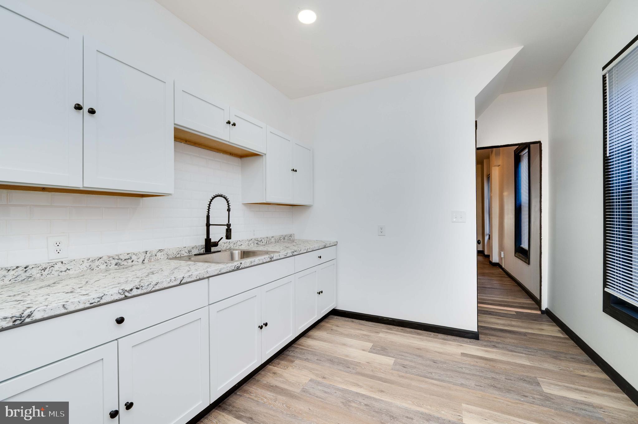 932 N 11TH STREET