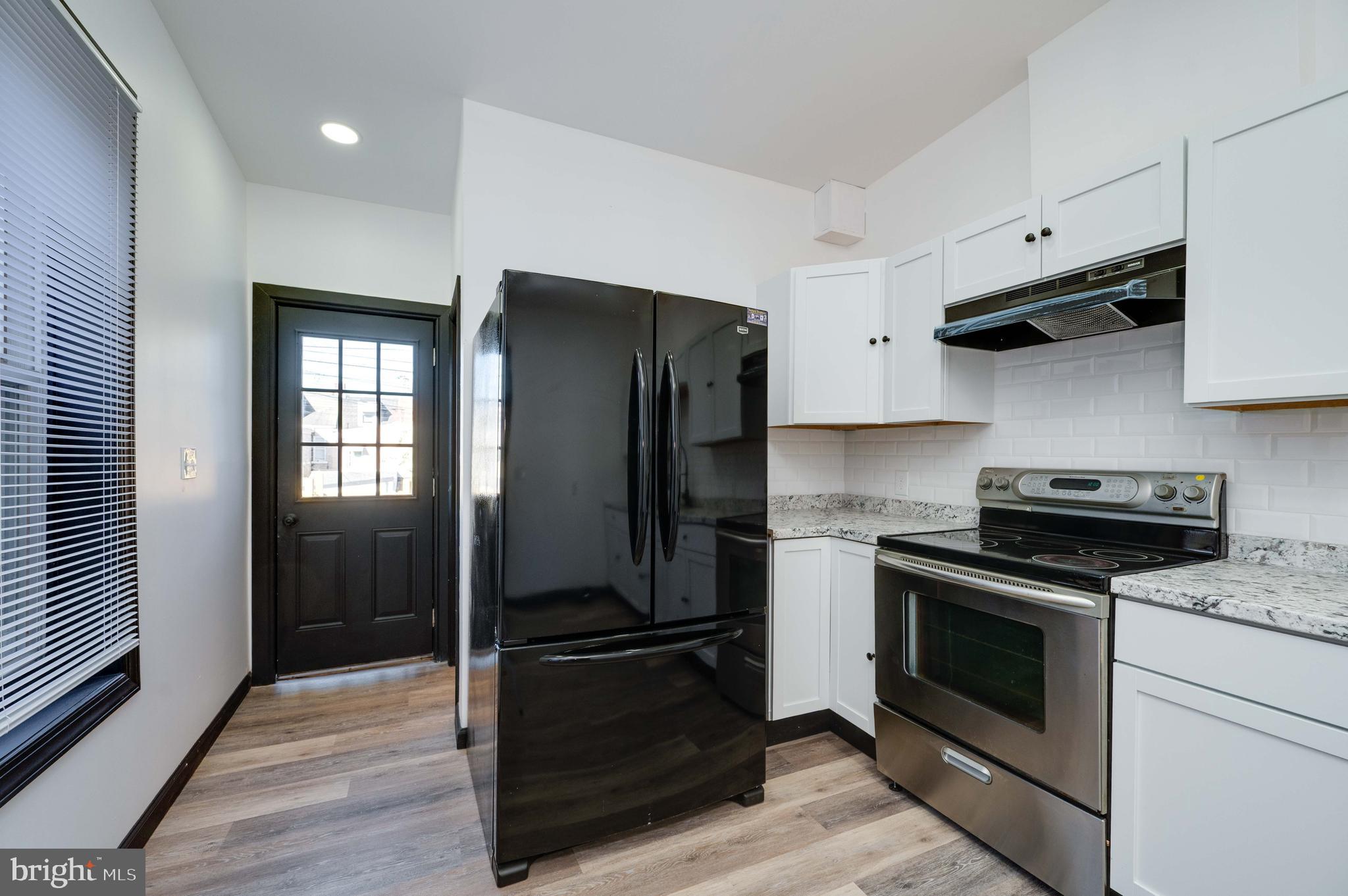 932 N 11TH STREET