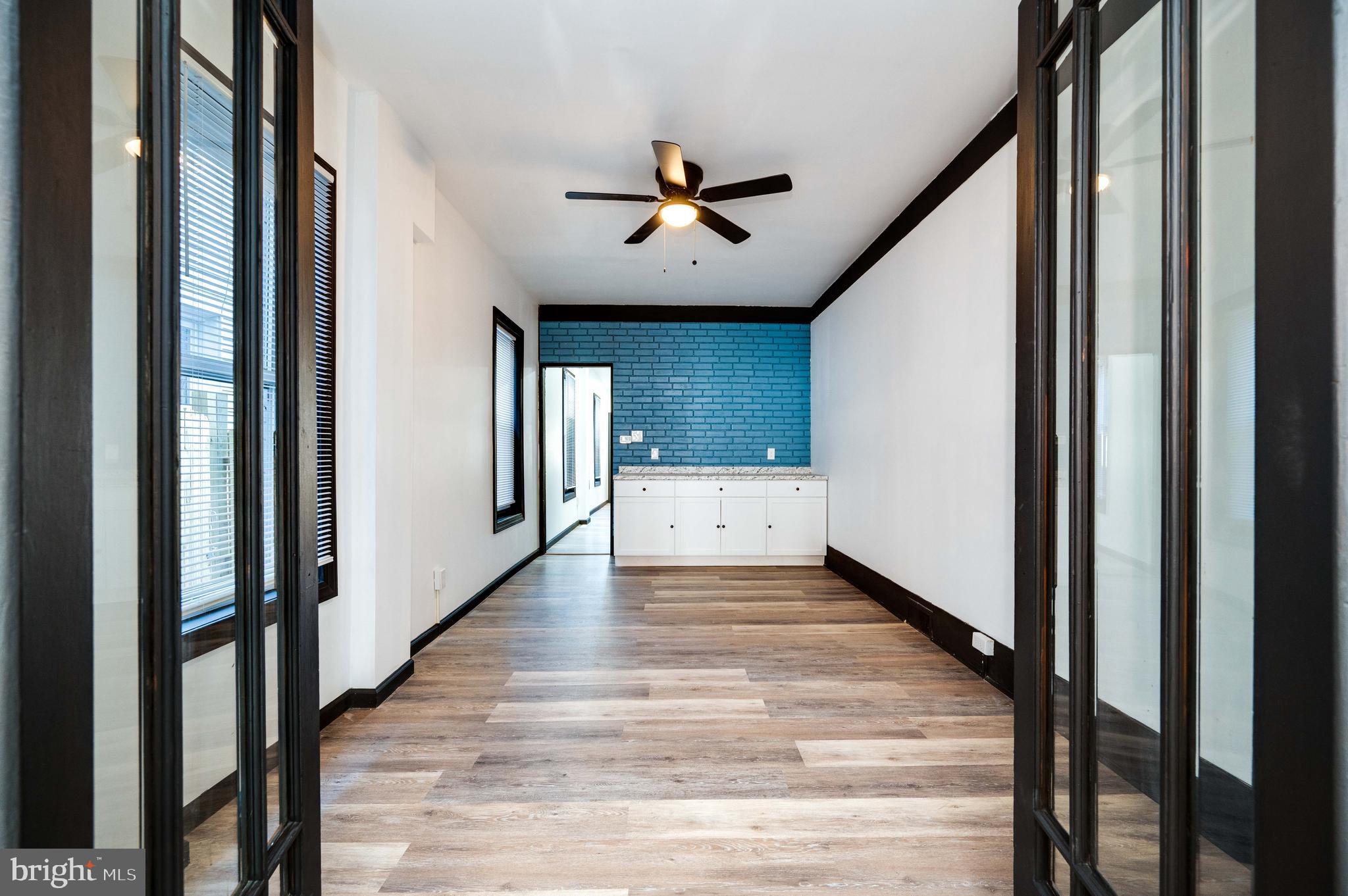 932 N 11TH STREET