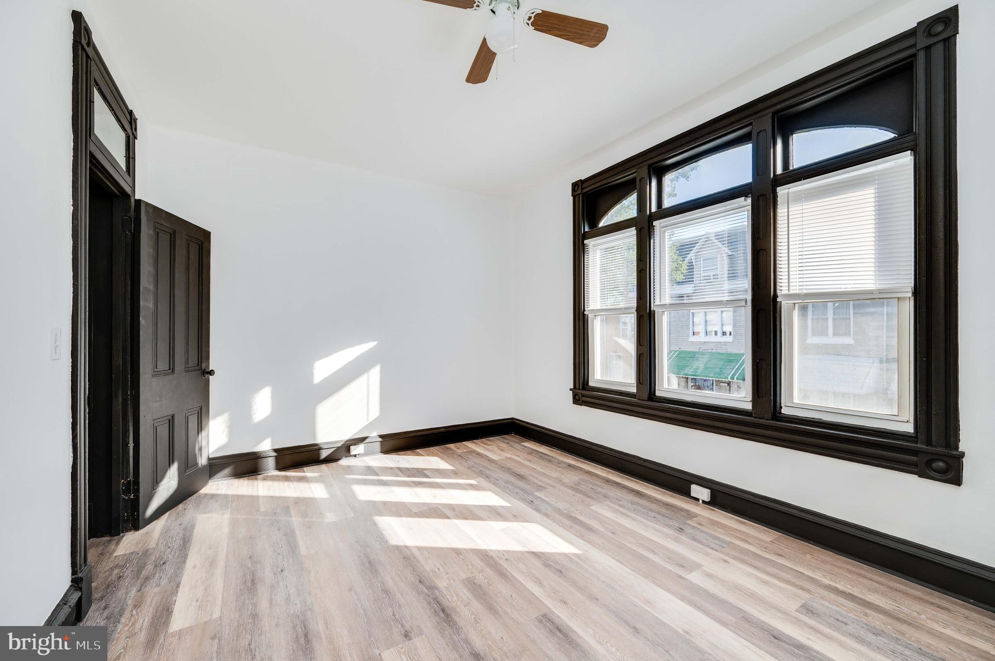 932 N 11TH STREET