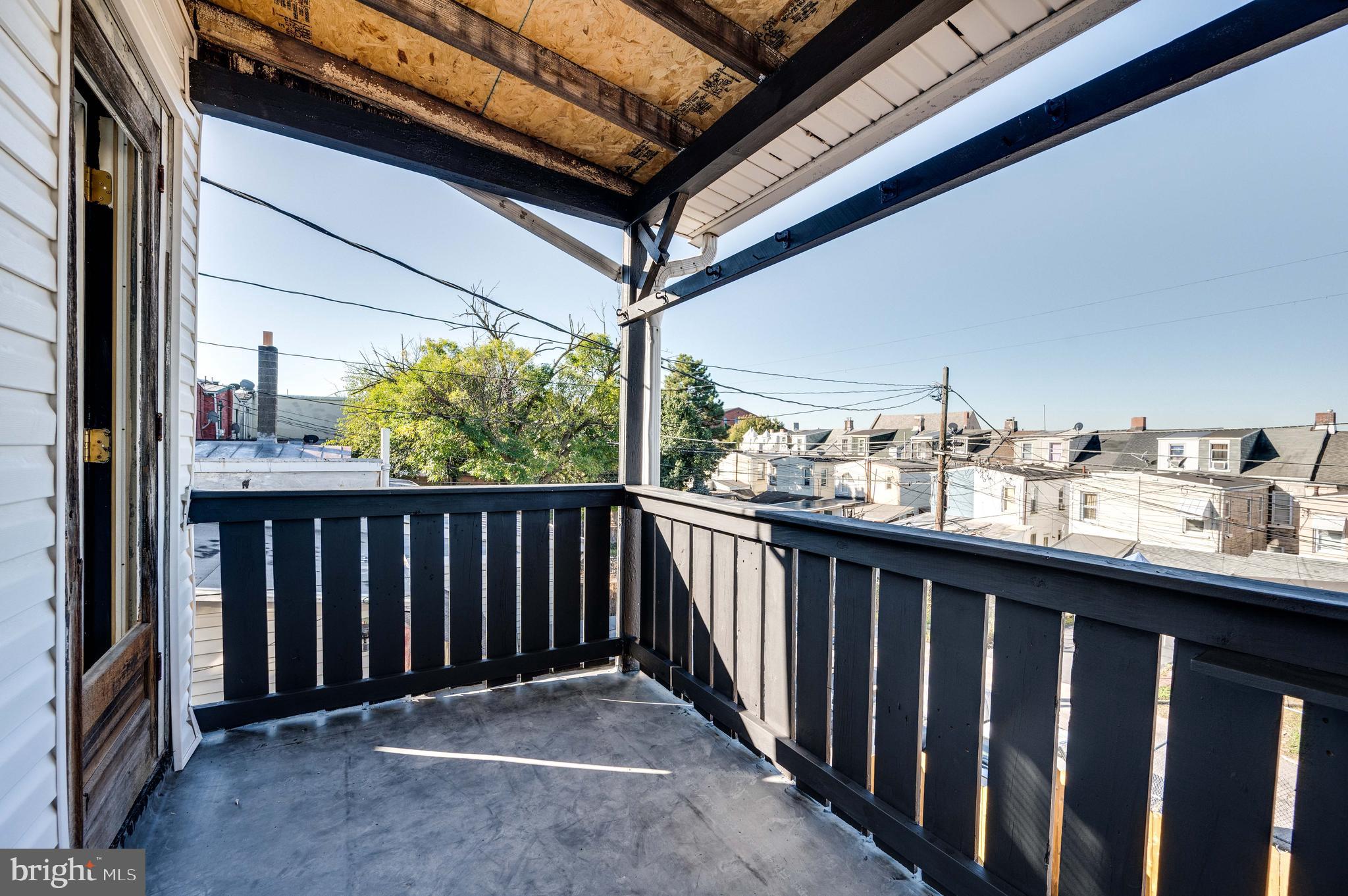 932 N 11TH STREET