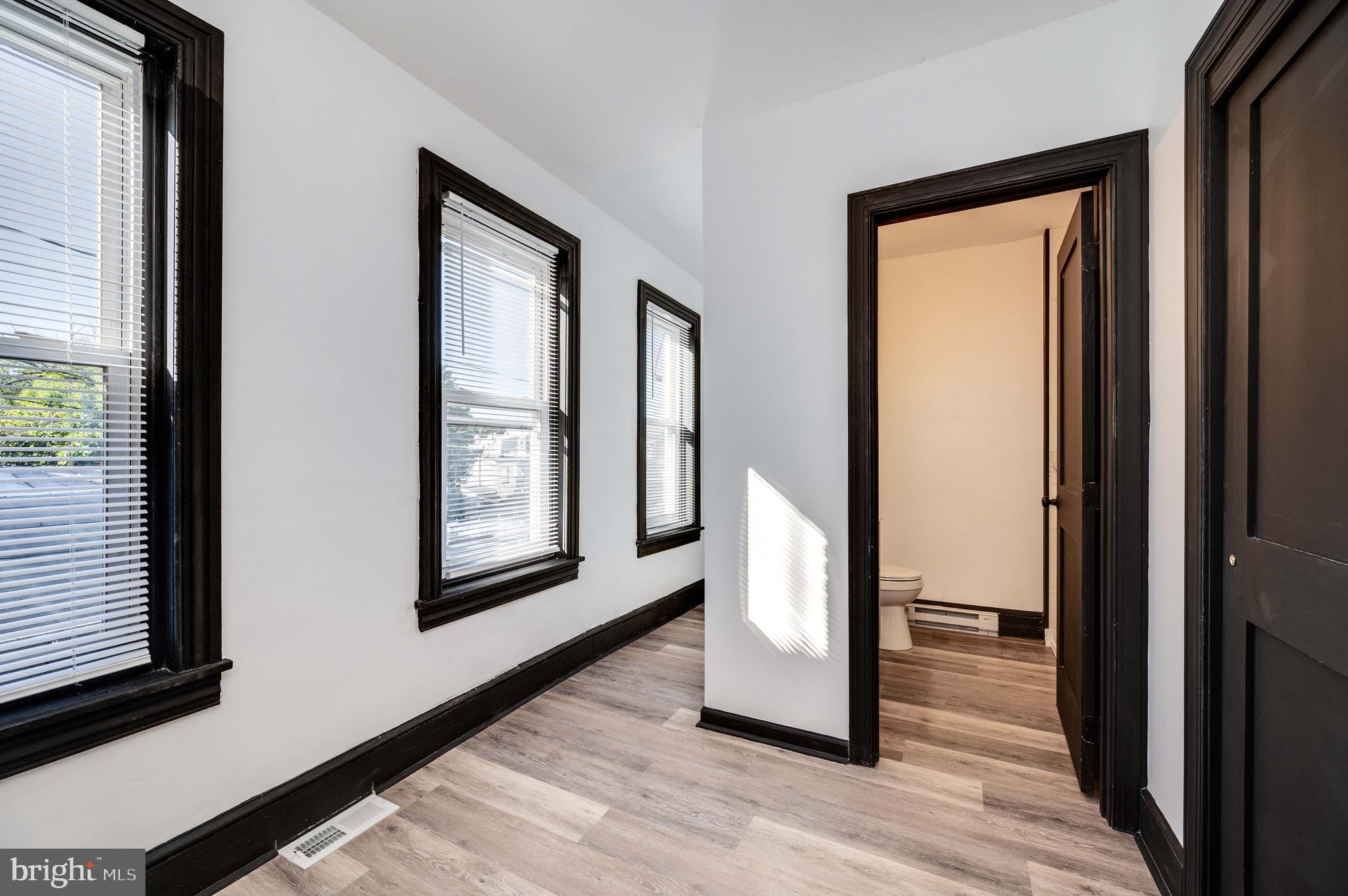 932 N 11TH STREET