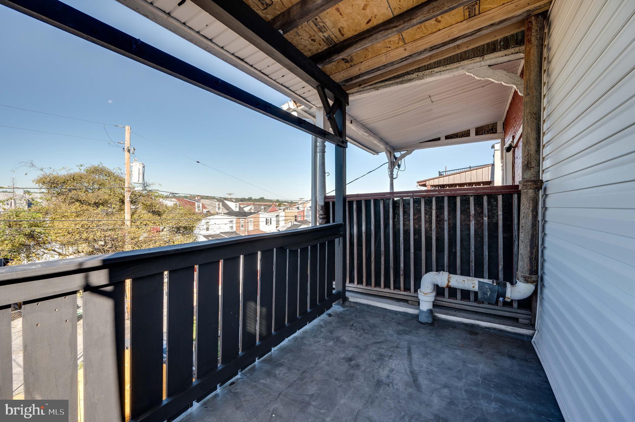 932 N 11TH STREET