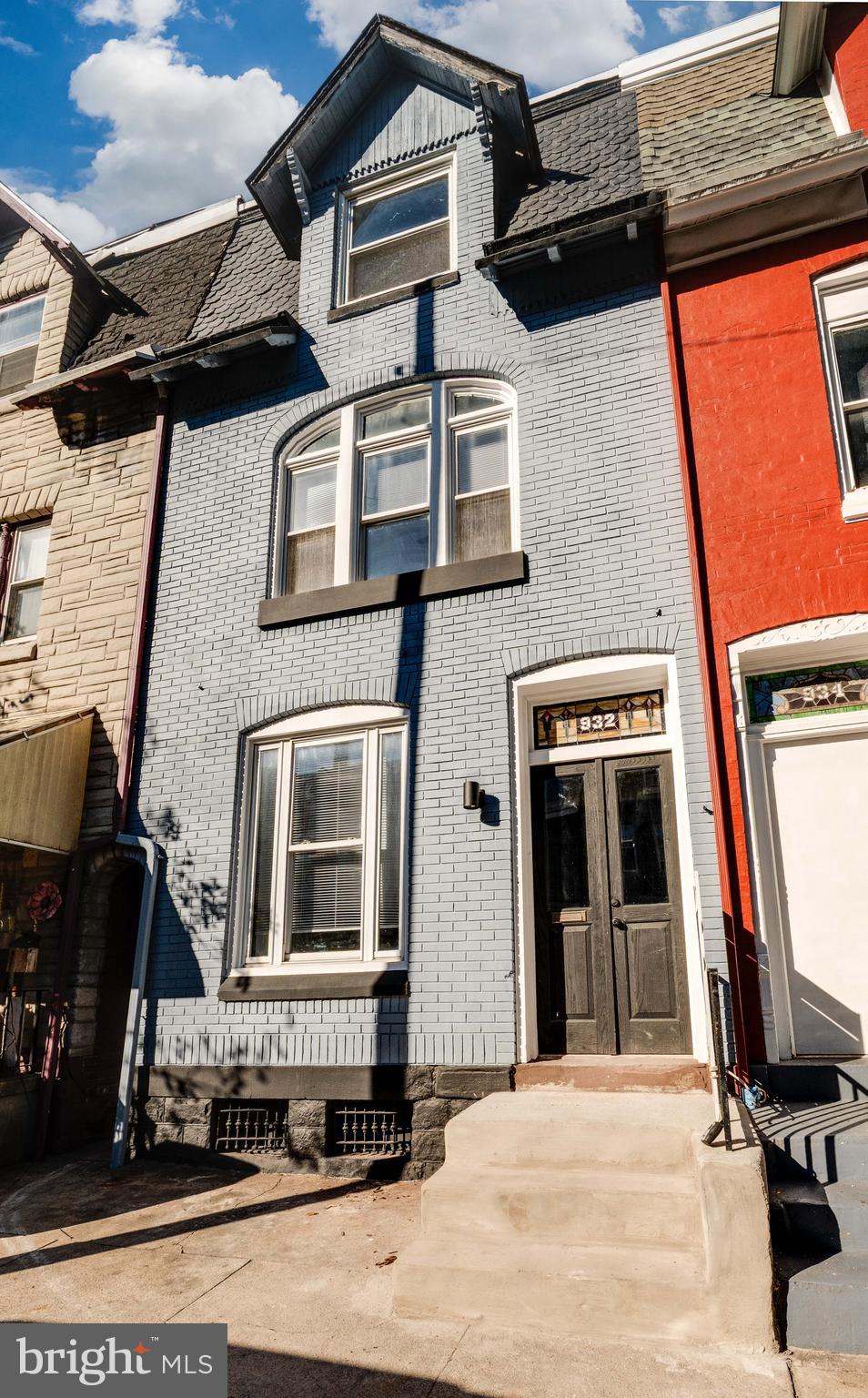 932 N 11TH STREET