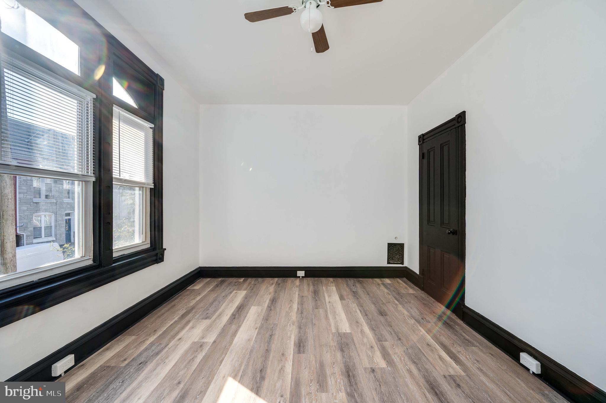 932 N 11TH STREET