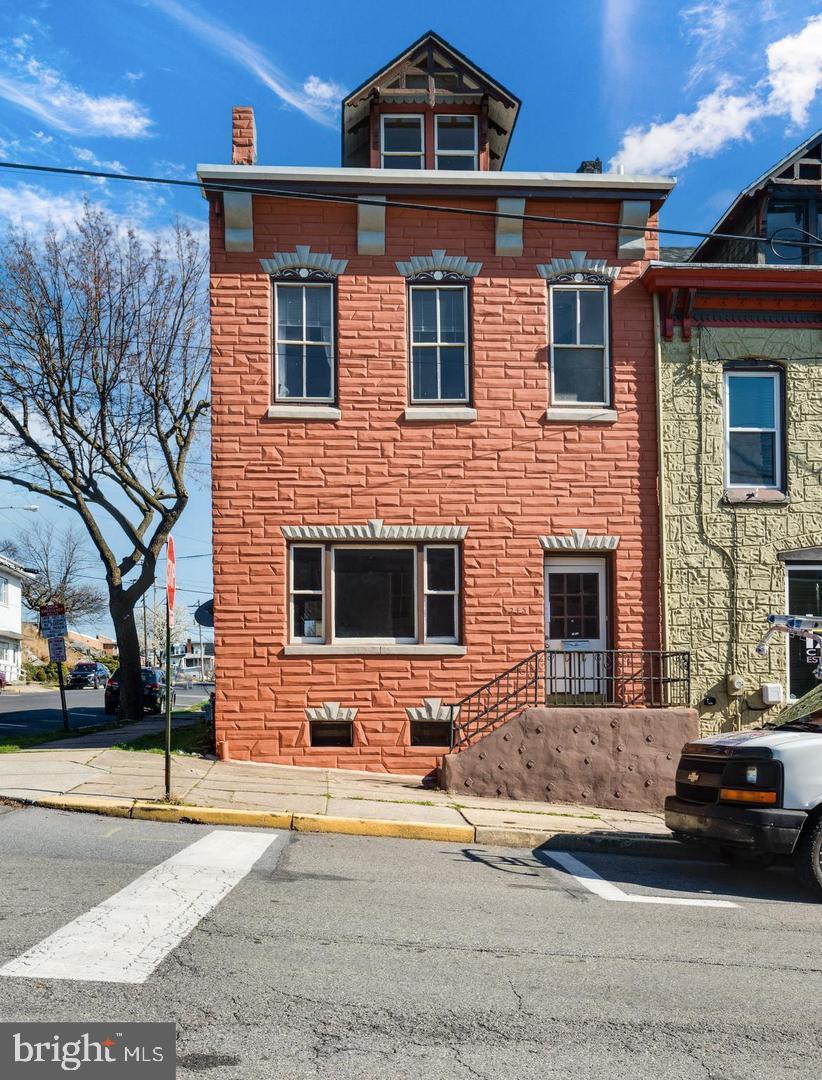 245 CHESTNUT STREET