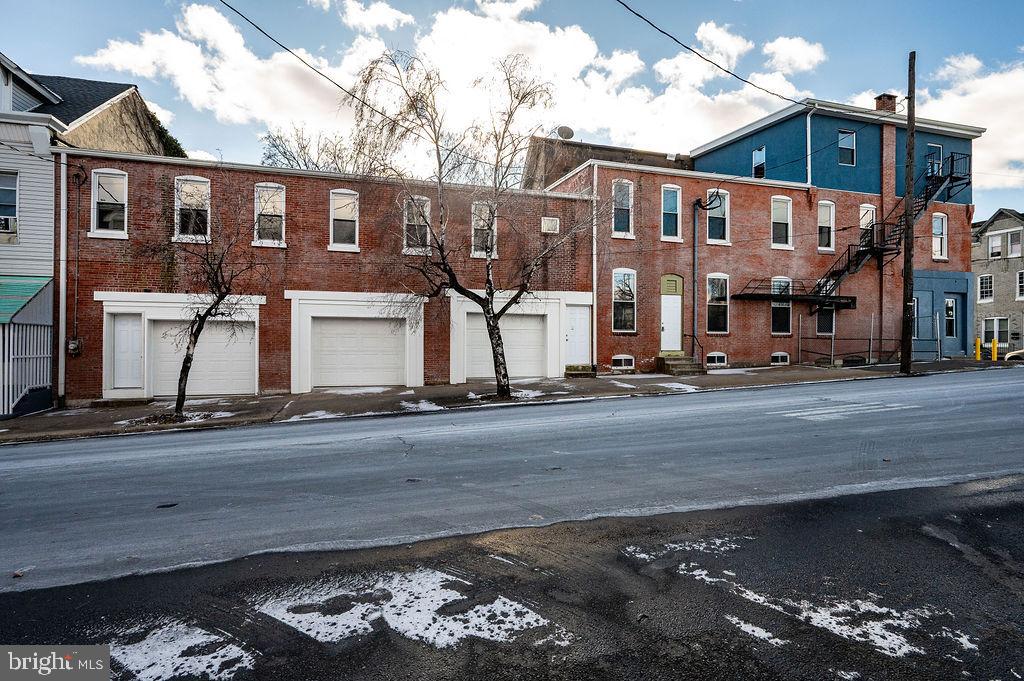 353 N 4TH STREET