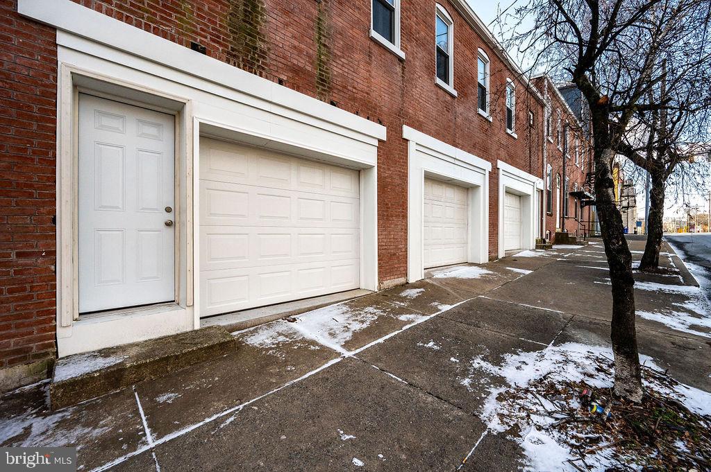 353 N 4TH STREET