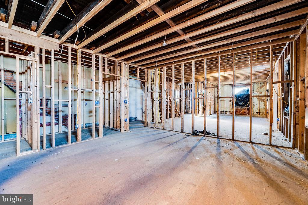 353 N 4TH STREET