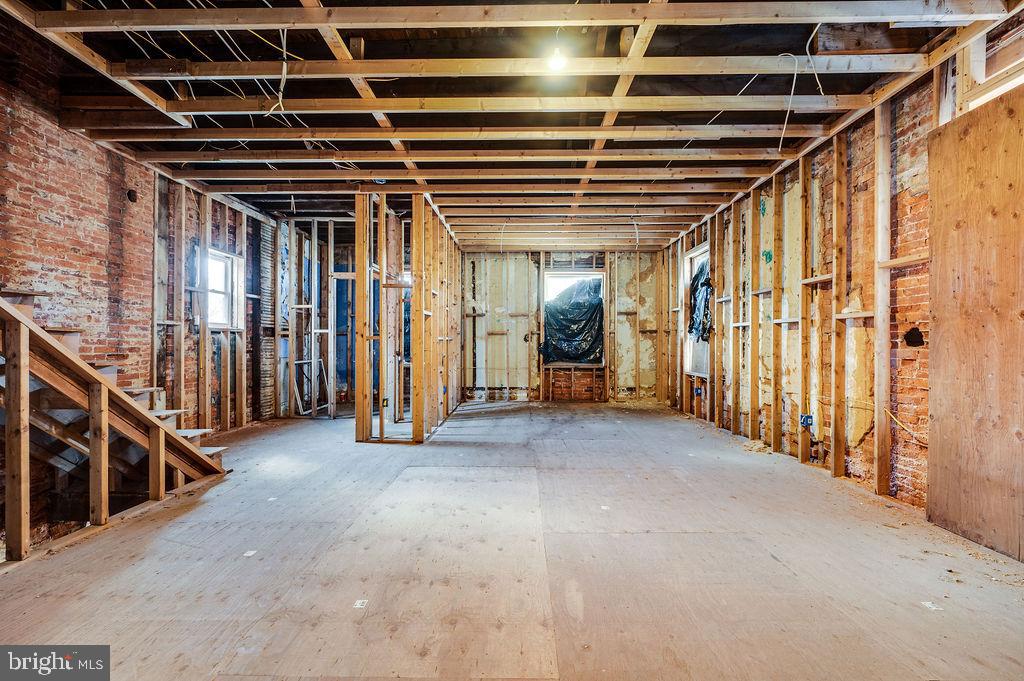 353 N 4TH STREET