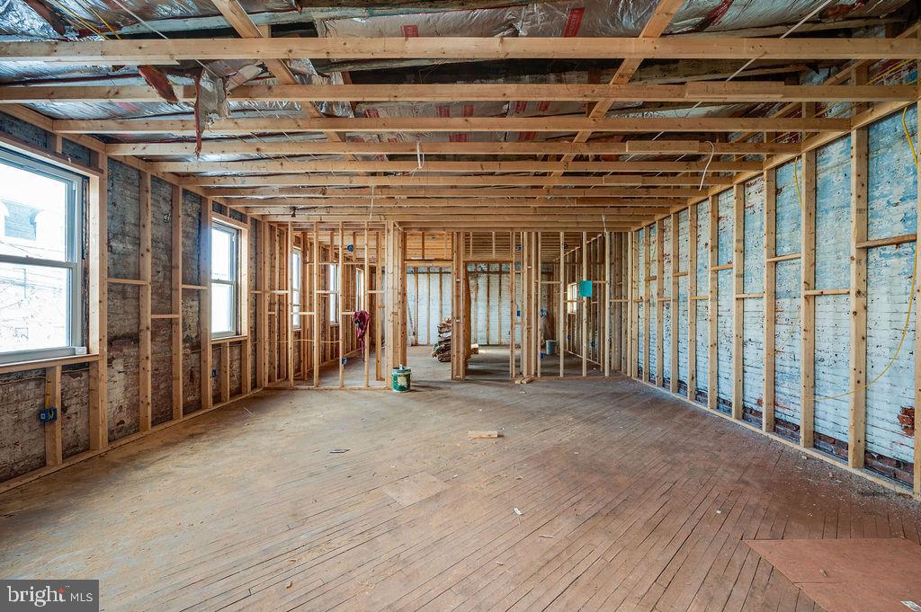 353 N 4TH STREET
