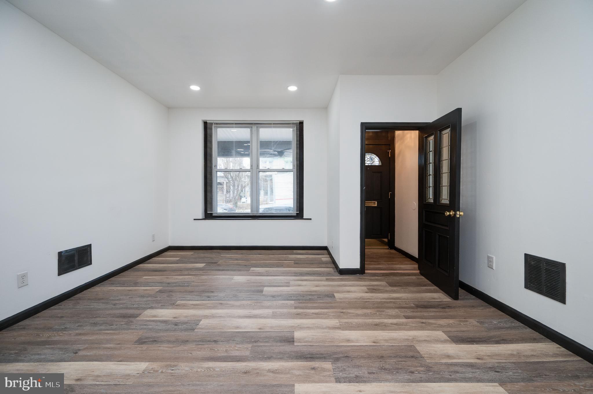 945 N 5TH STREET
