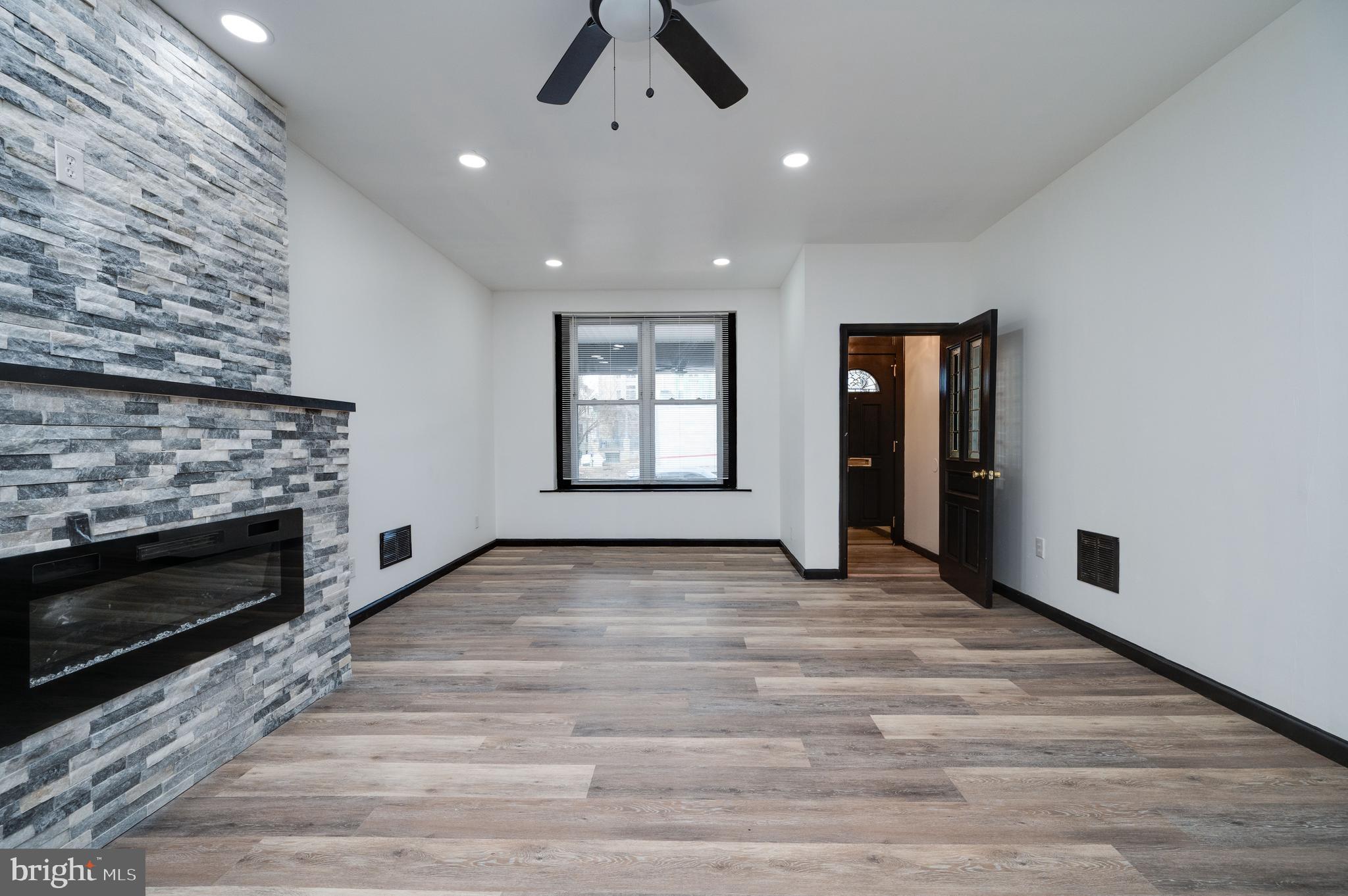 945 N 5TH STREET