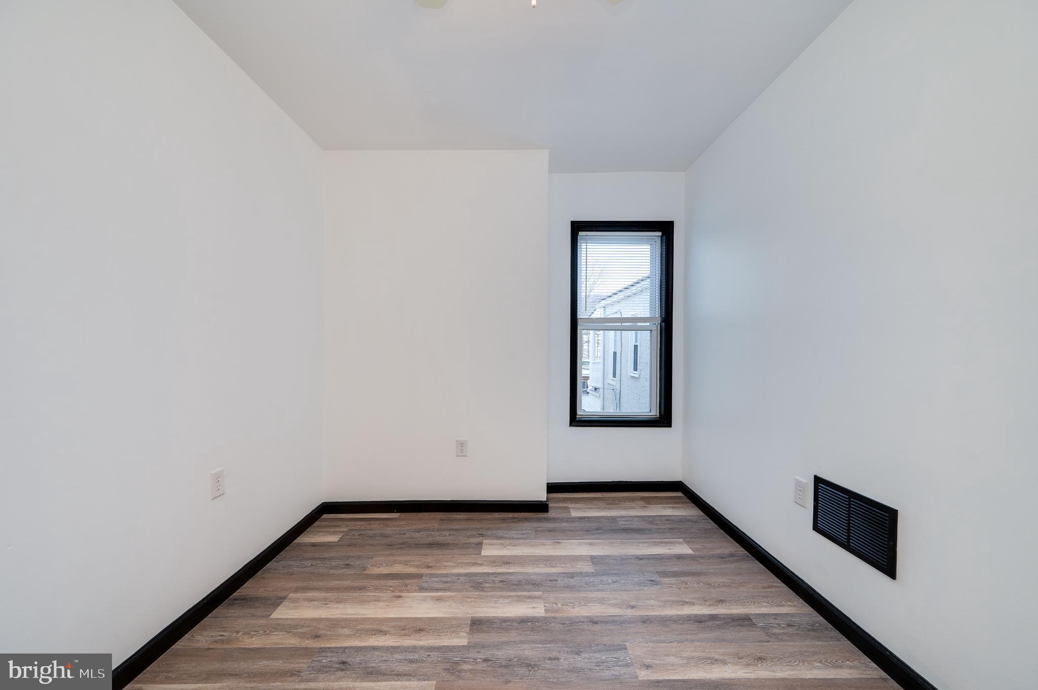945 N 5TH STREET