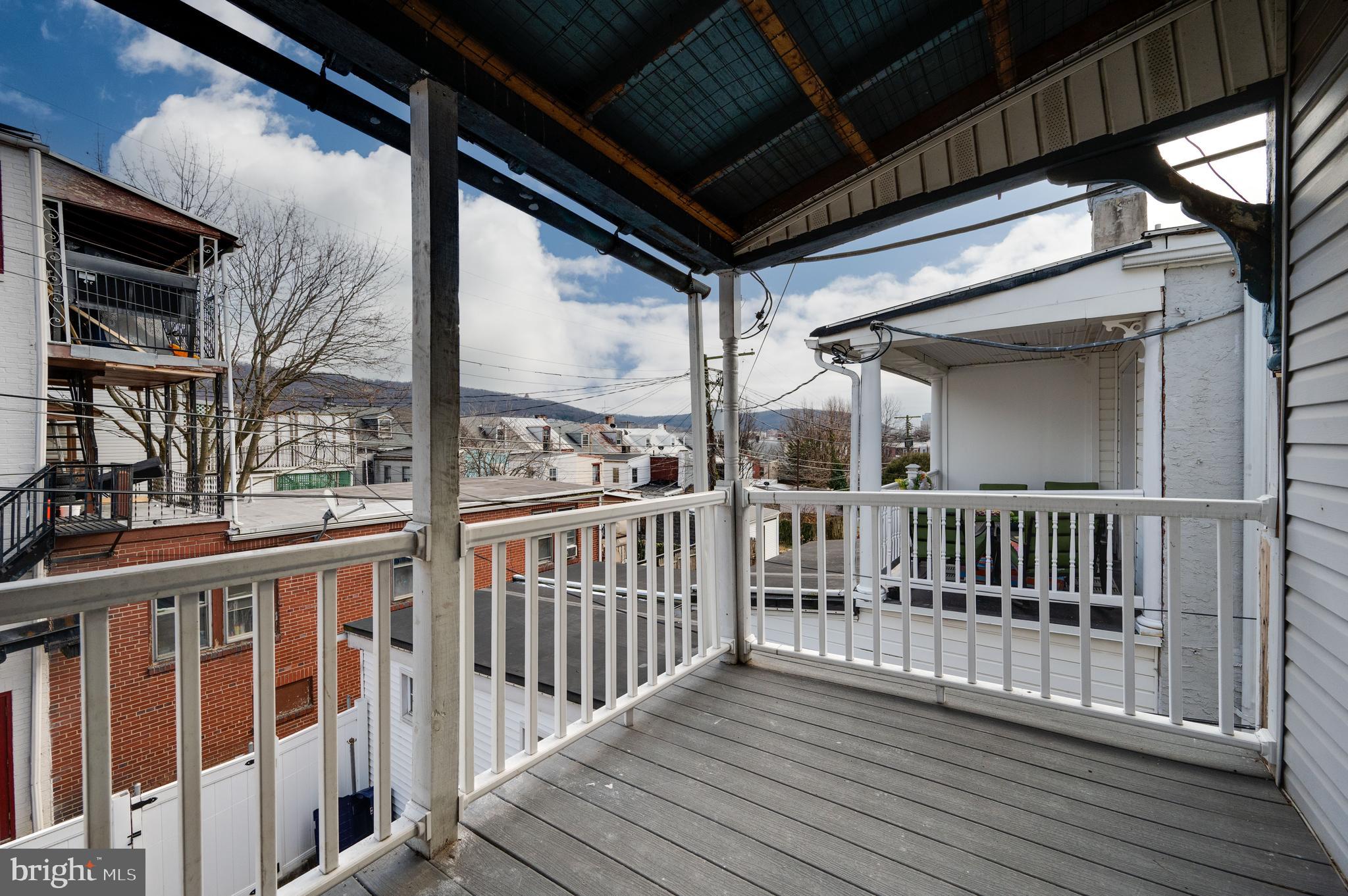 945 N 5TH STREET