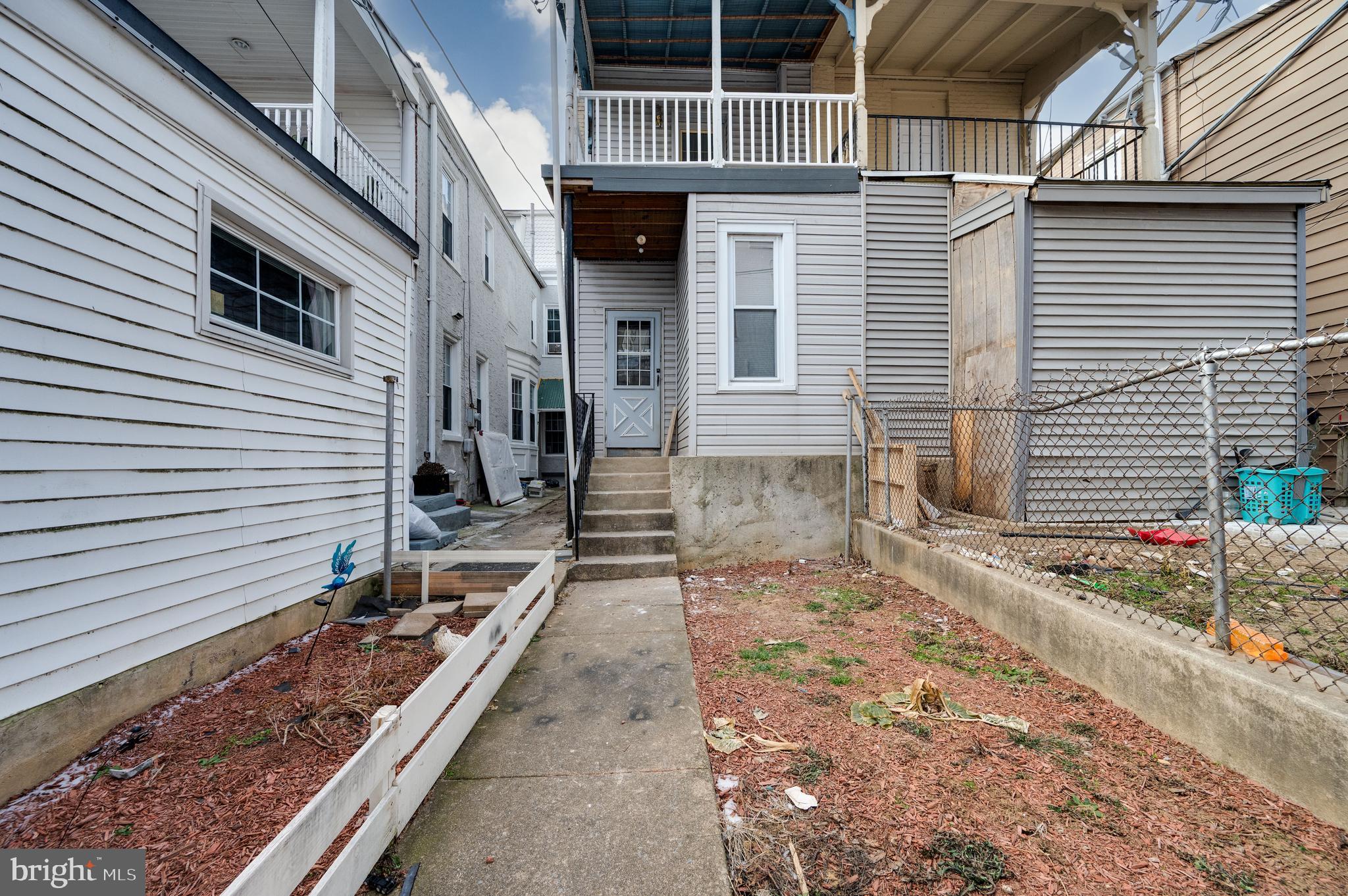 945 N 5TH STREET