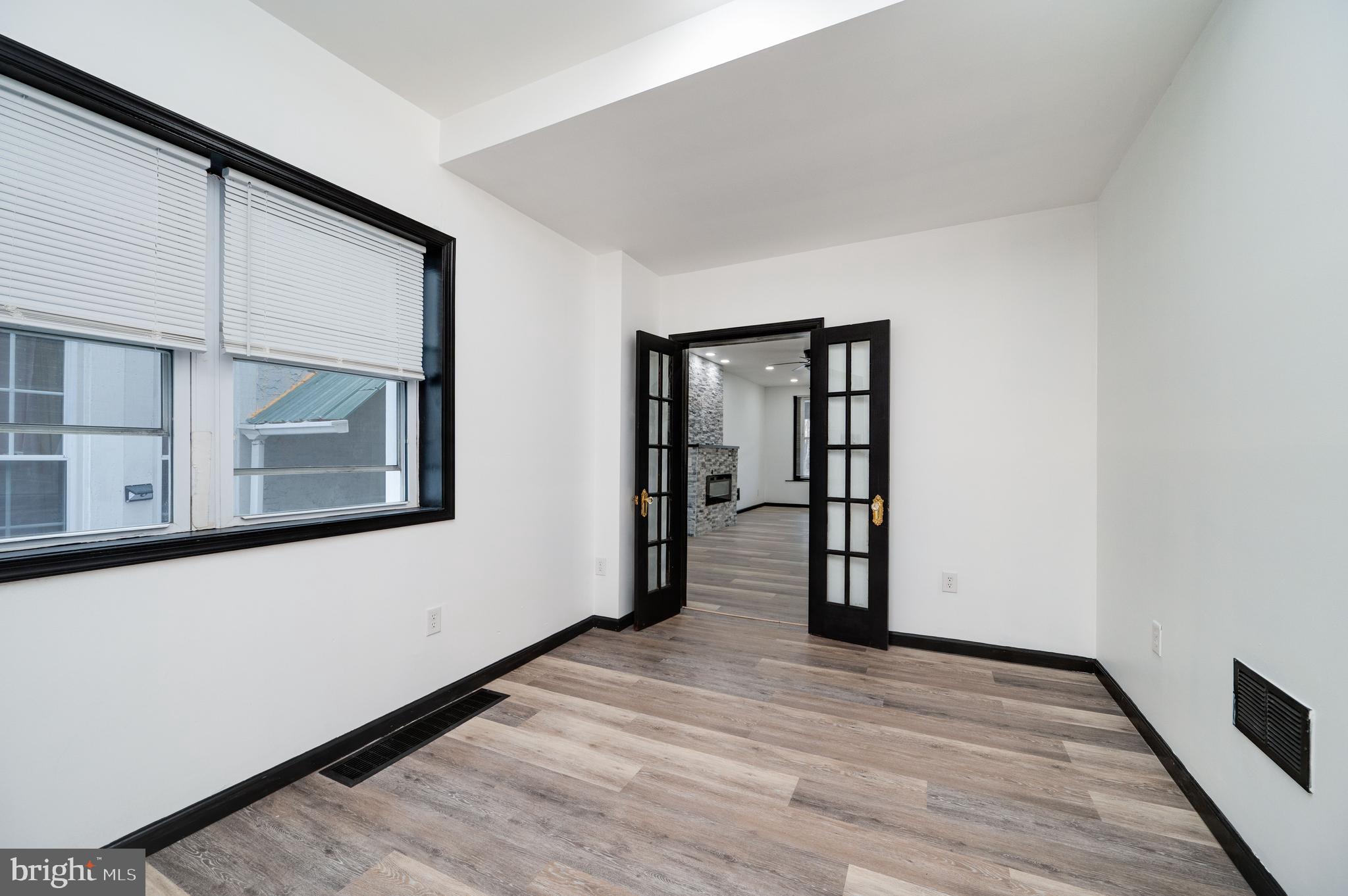 945 N 5TH STREET