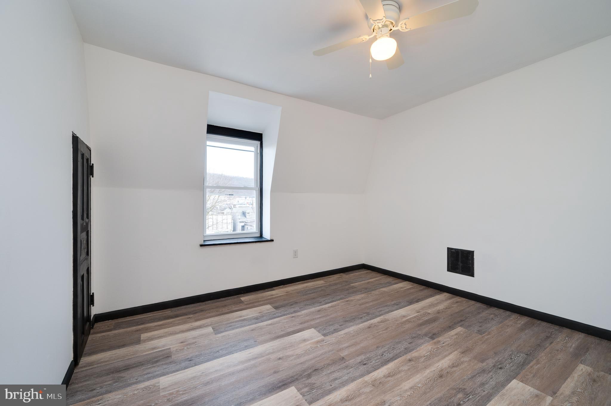 945 N 5TH STREET