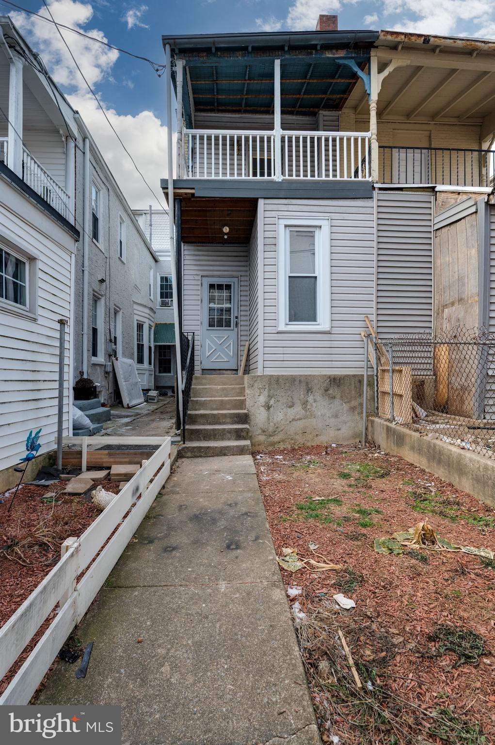 945 N 5TH STREET